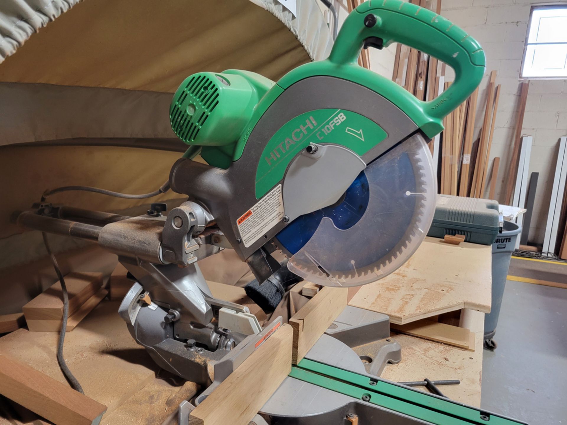 Hitachi C10FSB 10" Slide Compound Miter Saw w/ Rousseau 5000 Dust Catch - Image 3 of 6