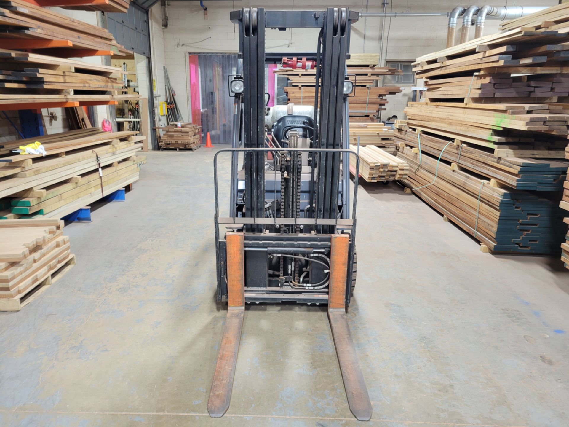 Toyota 6,500 lbs Capacity LPG Forklift (496 Hours) - Image 8 of 22