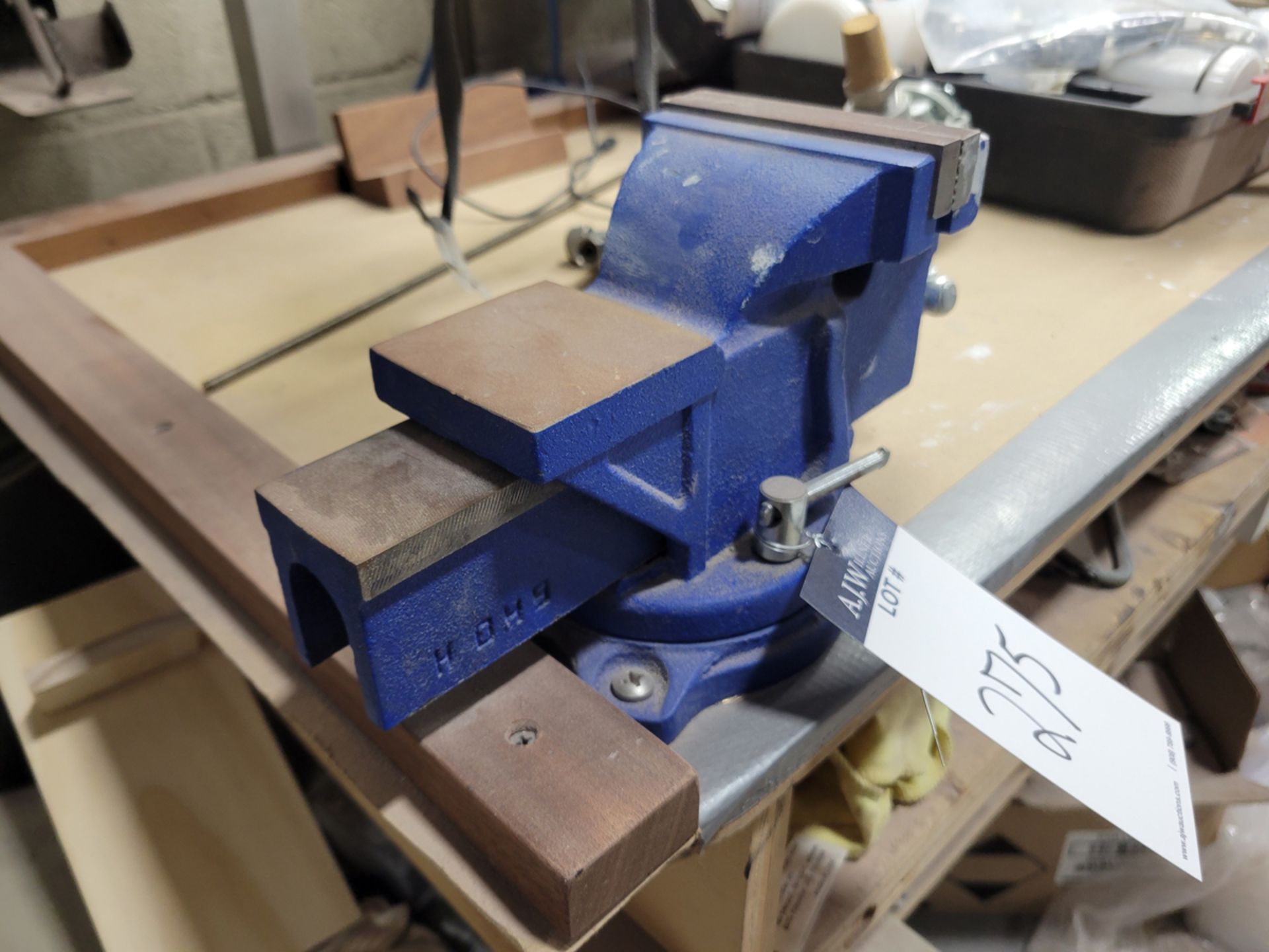 Yost BV-4 Four Inch Bench Vise - Image 2 of 4