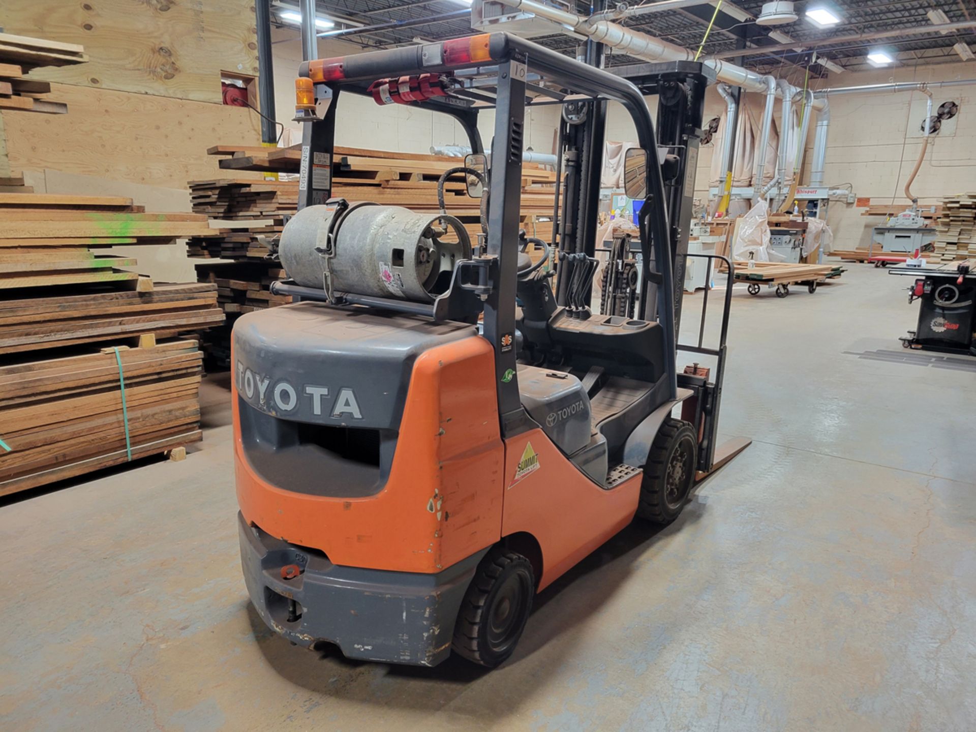 Toyota 6,500 lbs Capacity LPG Forklift (496 Hours) - Image 5 of 22