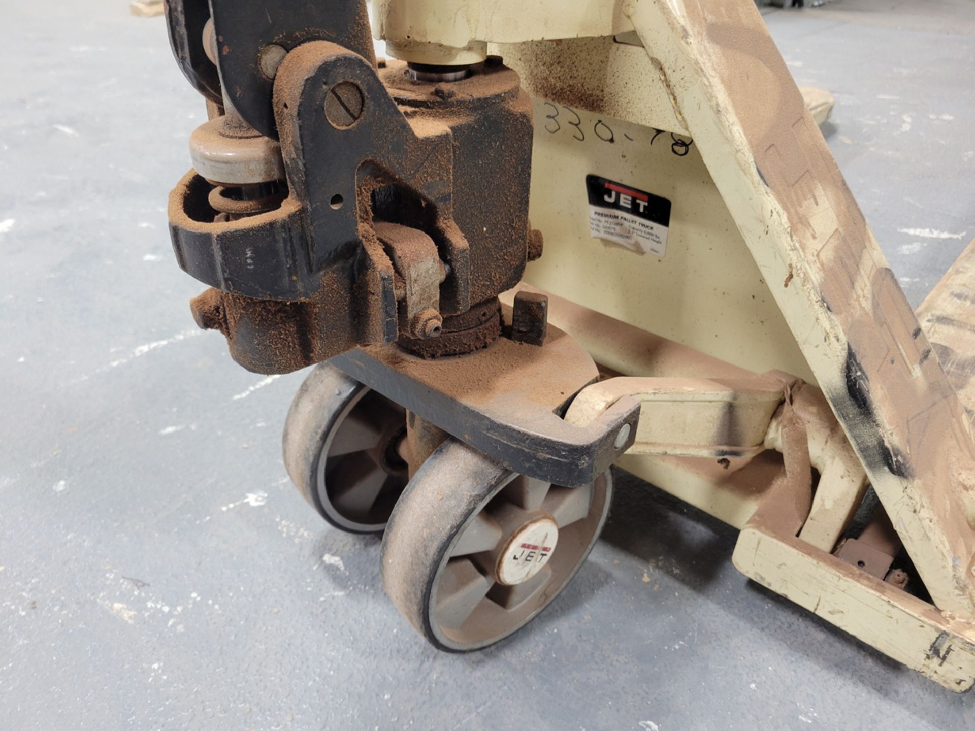 Jet Model No:PT-2748W Pallet Jack - Image 3 of 4