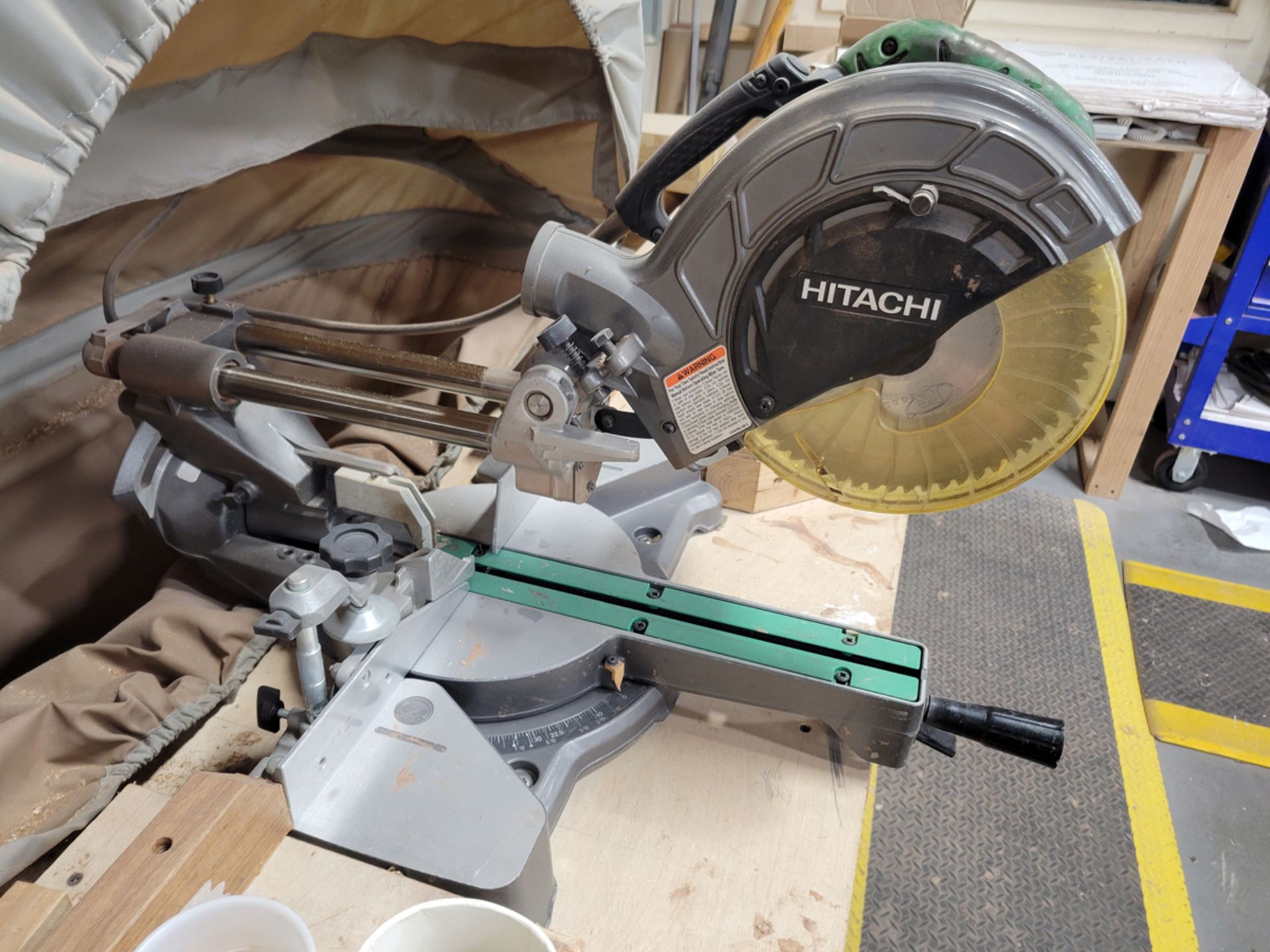 Hitachi Model: C8FSE 8.5" Slide Compound Miter Saw w/ Rousseau 5000 Dust catch - Image 3 of 6