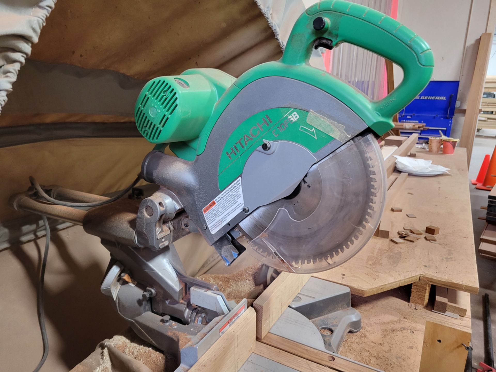 Hitachi C10FSB 10" Compound Miter Saw w/ Rousseau 5000 Dust Catch - Image 3 of 6