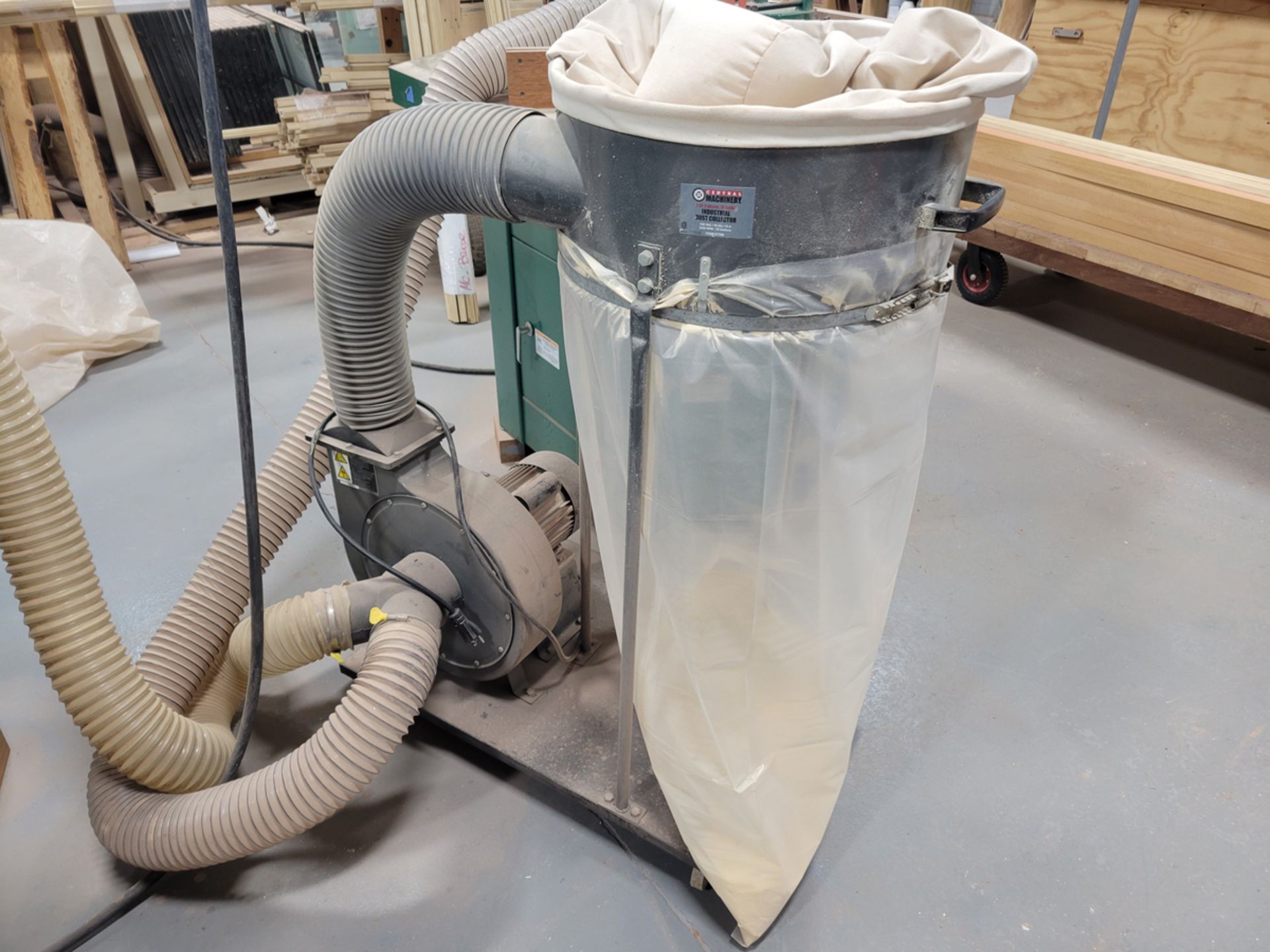 Central Machinery Industrial 70 Gallon Dust Collector