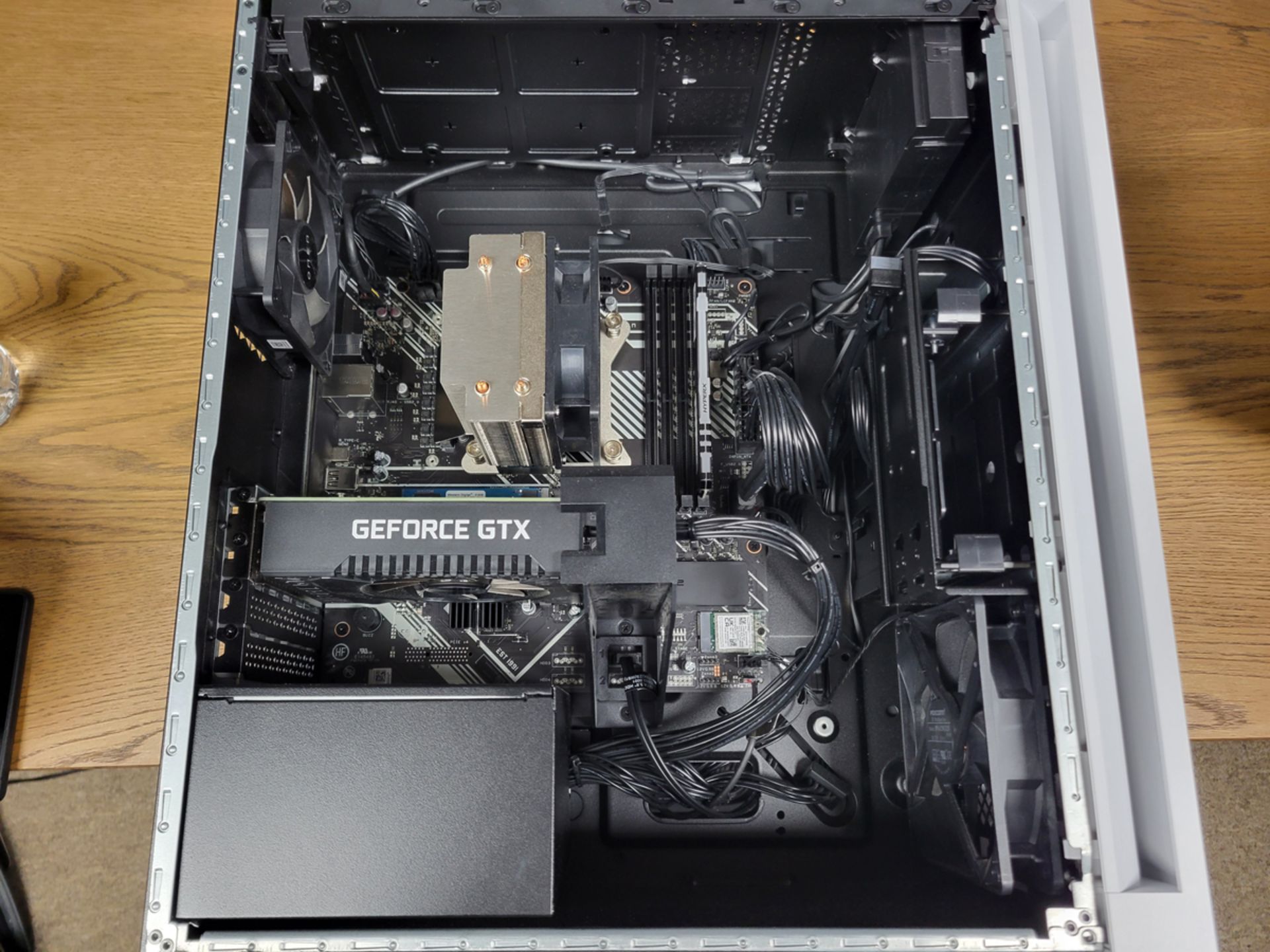 HP Omen 25L AMD Ryzen 5 Gaming Desktop PC - Image 6 of 9