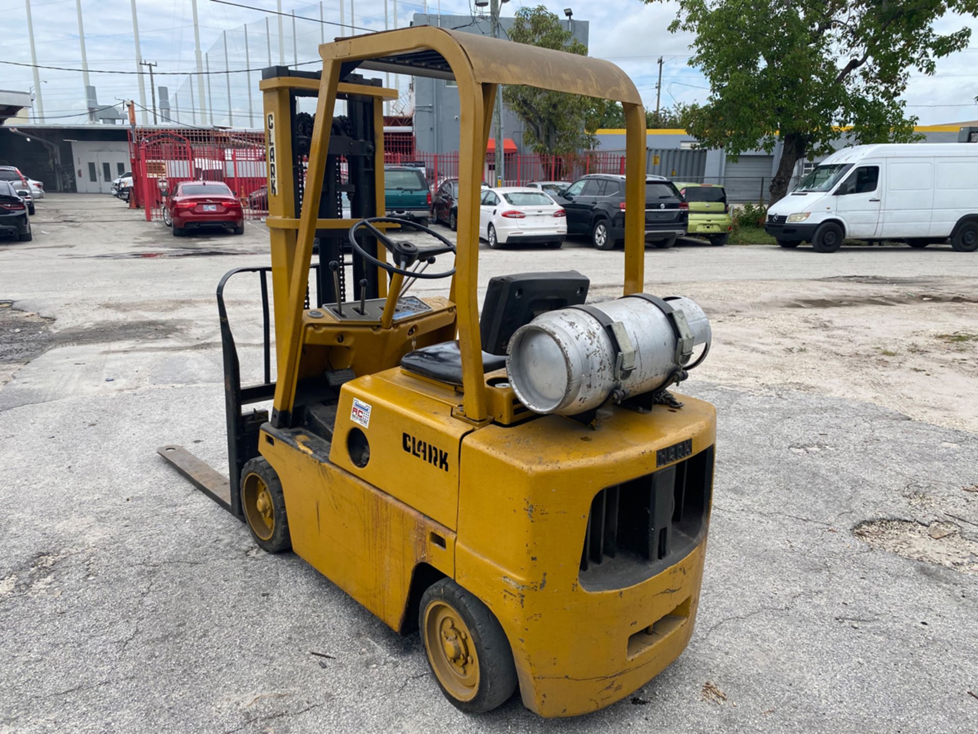 Clark C500-45 4,500lbs Capacity LPG Forklift - Image 5 of 23