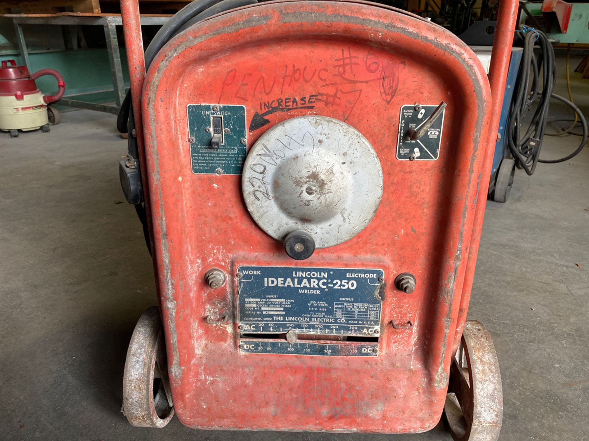 Lincoln Idealarc 250 AC/DC, ARC Welder 230 / 460 Volts Power Source - Image 3 of 4