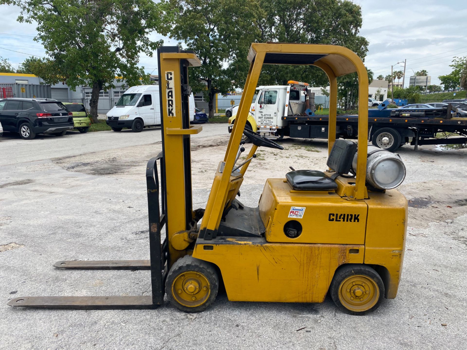 Clark C500-45 4,500lbs Capacity LPG Forklift - Image 6 of 23