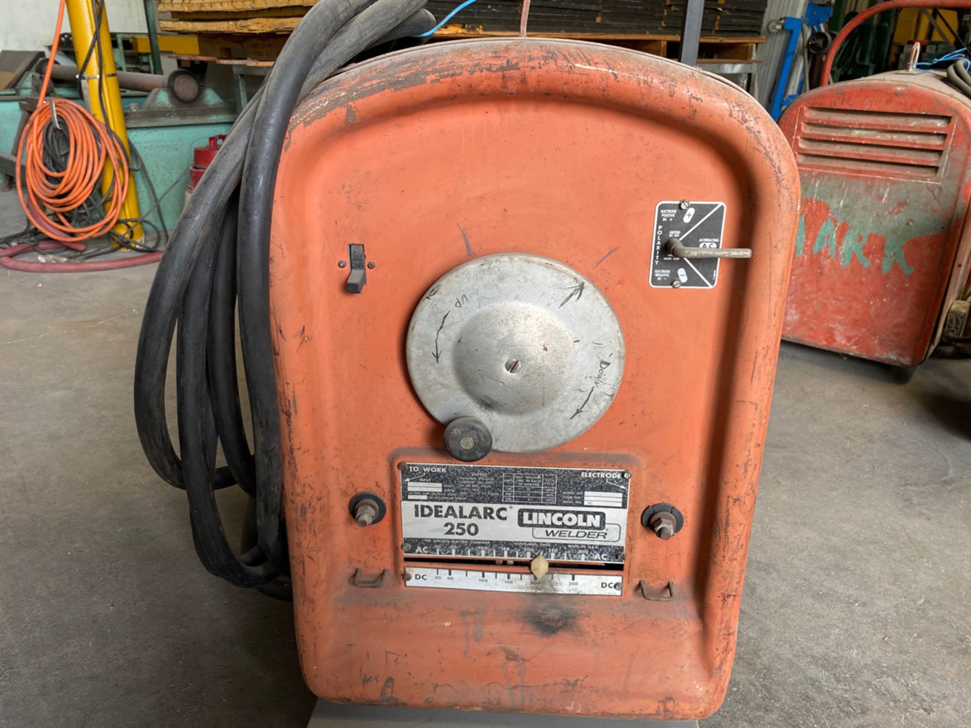Lincoln Idealarc 250 AC/DC, ARC Welder 230 / 460 Volts Power Source - Image 2 of 4