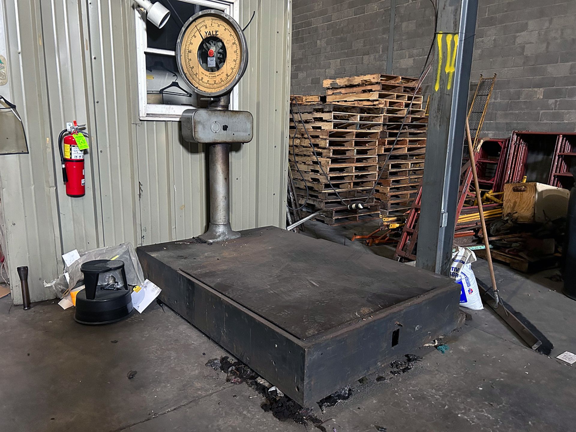 Yale Model Y2411 500lbs Springless Scale