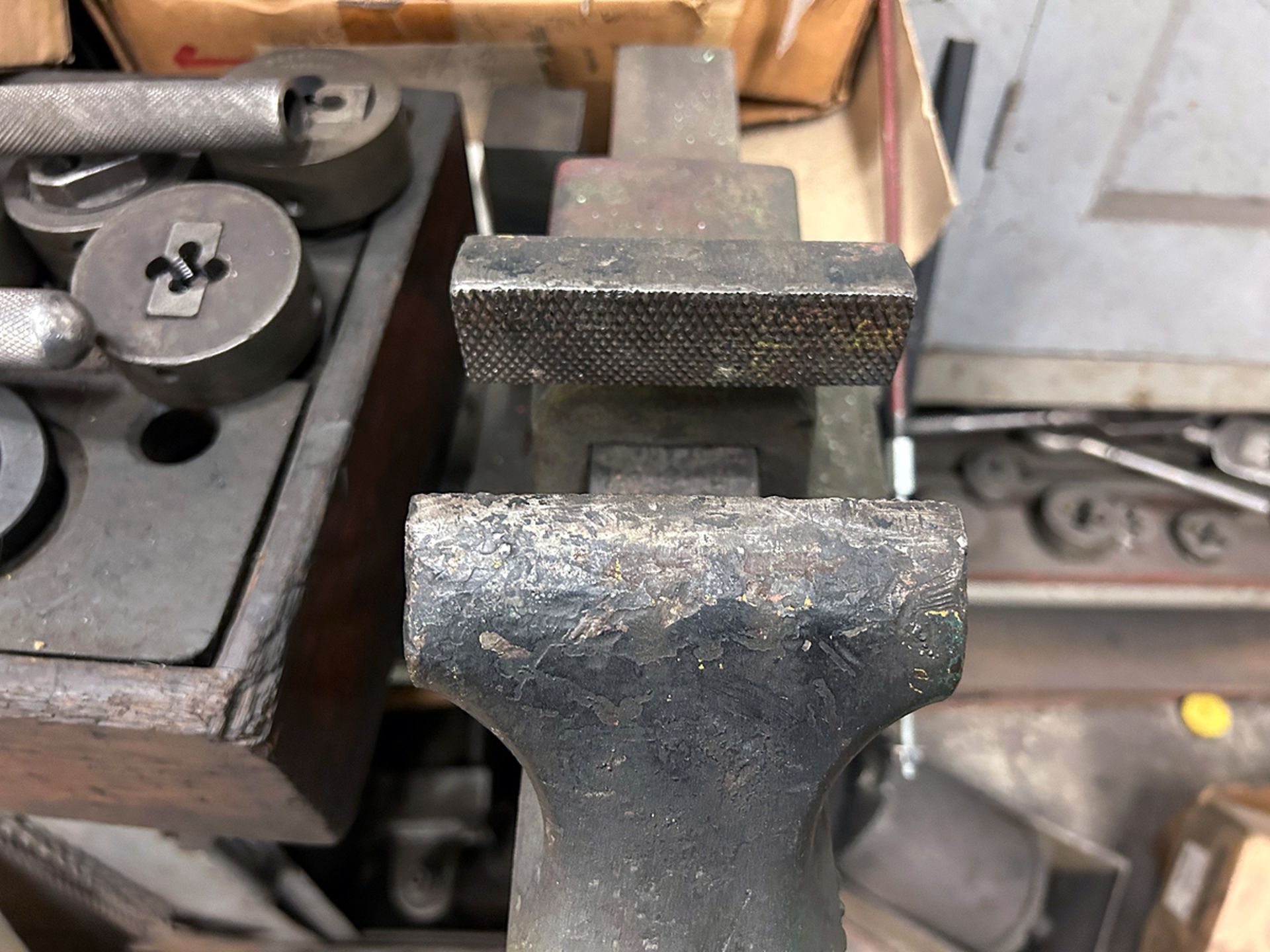 Reed No. 104R 4"" Bench Vise - Image 2 of 2