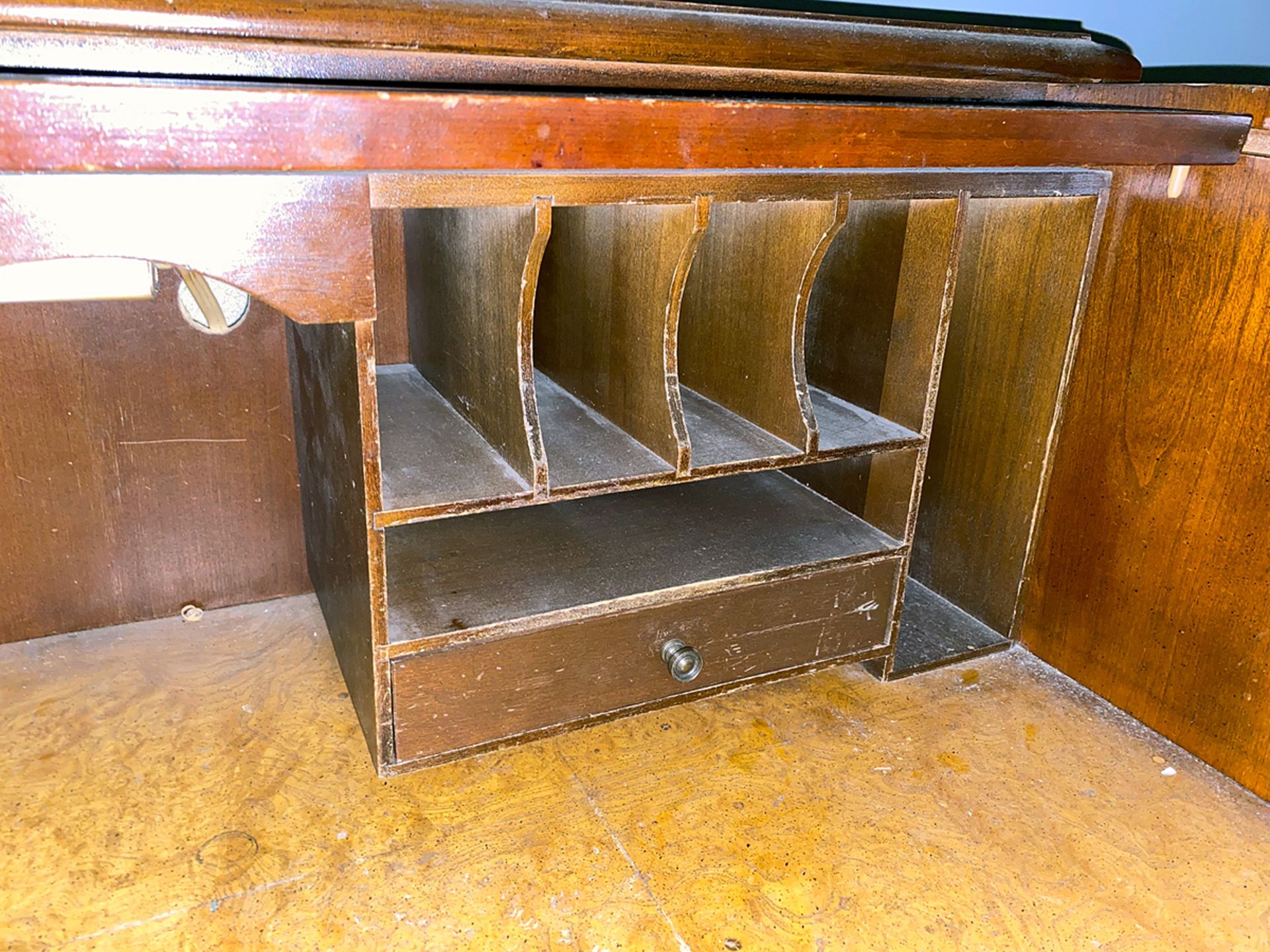 Vintage Jasper Cabinet Company Roll Top Secretary Desk - Image 6 of 12