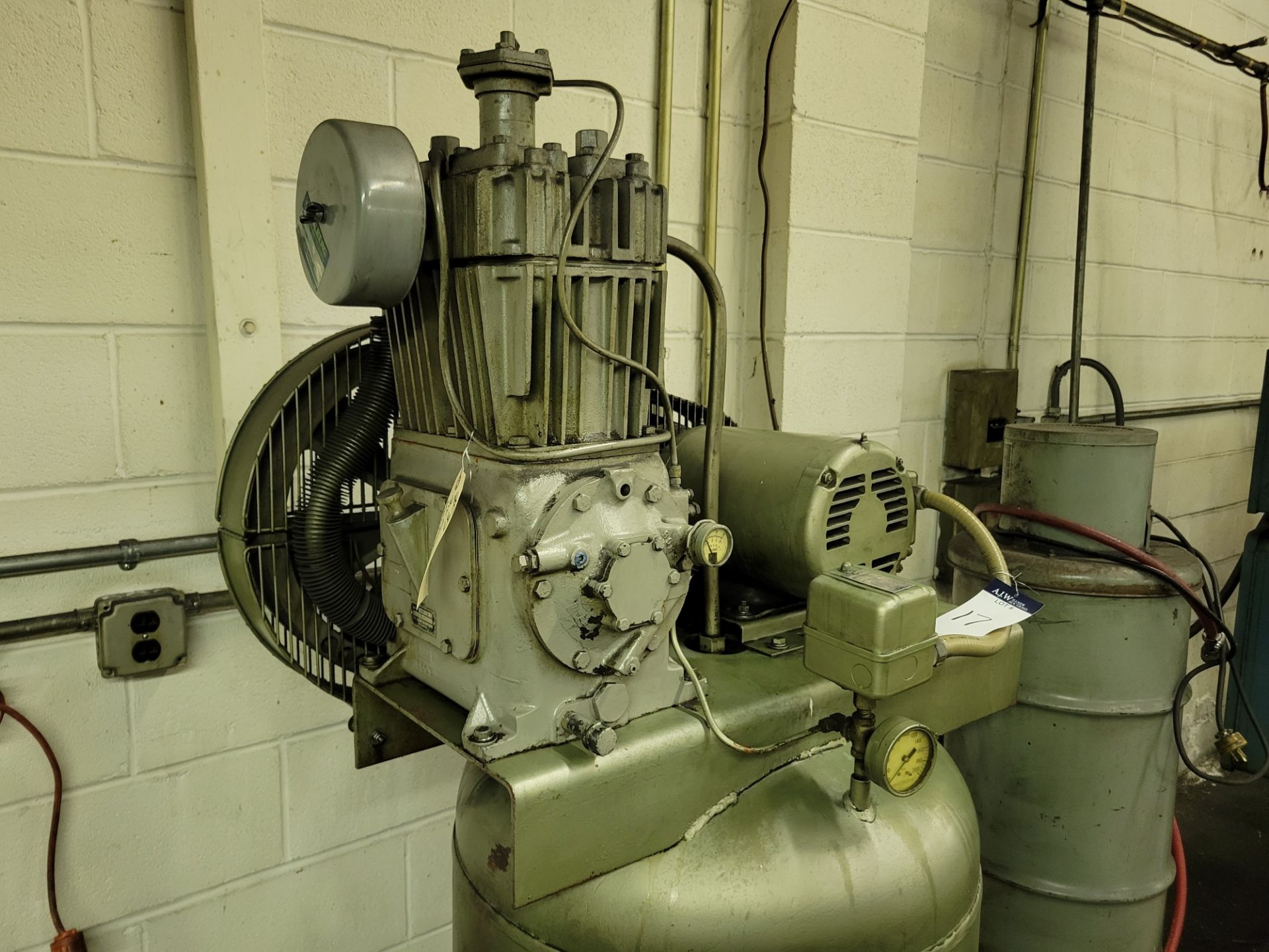 Quincy Air Compressor - Image 4 of 9