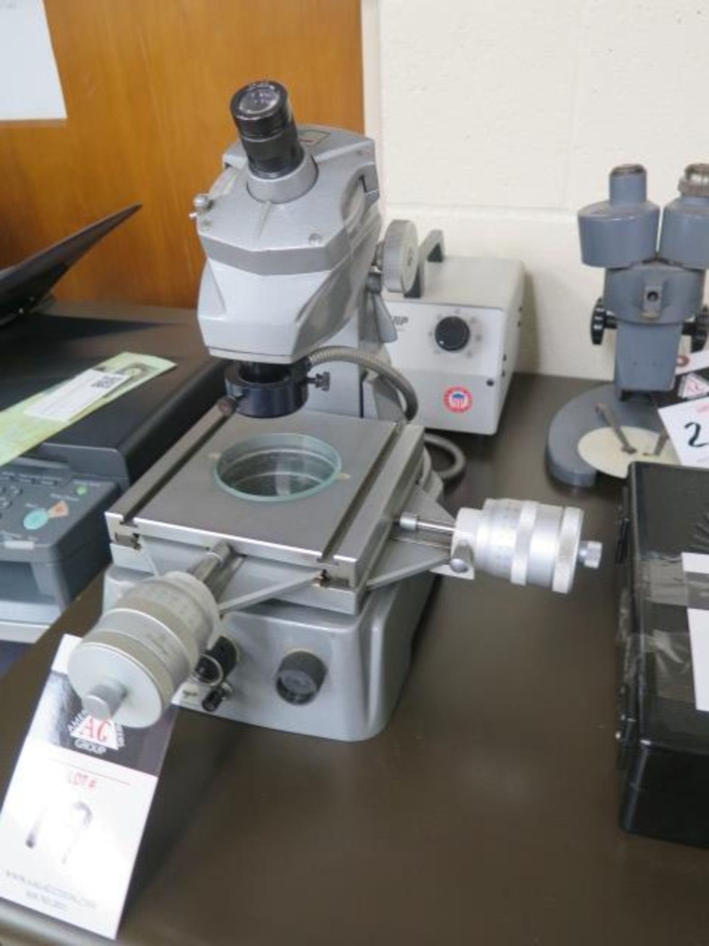 Mitutoyo BI-4 Tool Makers Microscope s/n 6100 w/ Micrometer Head Readout, Fiberoptic Light Source (