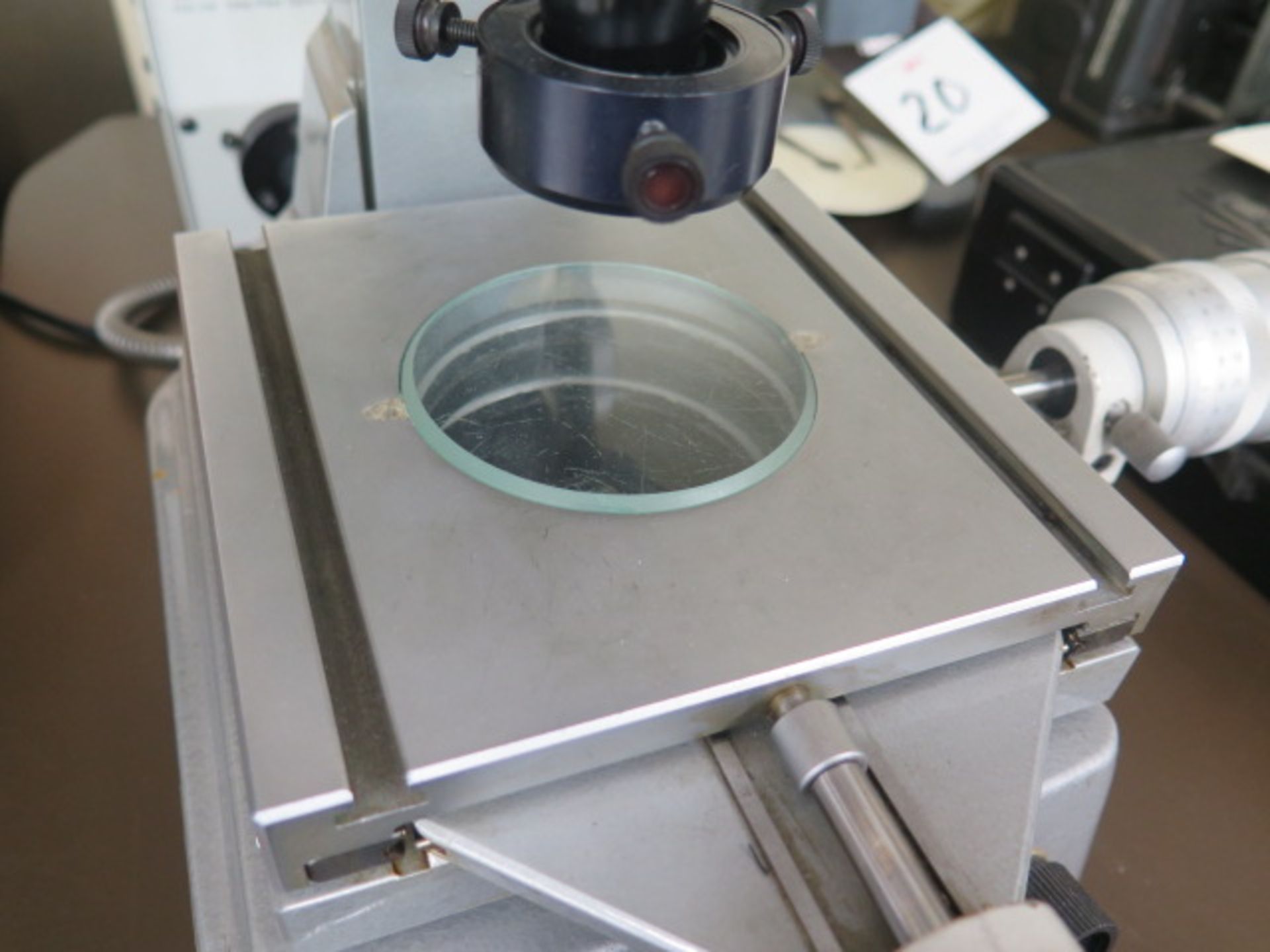 Mitutoyo BI-4 Tool Makers Microscope s/n 6100 w/ Micrometer Head Readout, Fiberoptic Light Source ( - Image 5 of 7