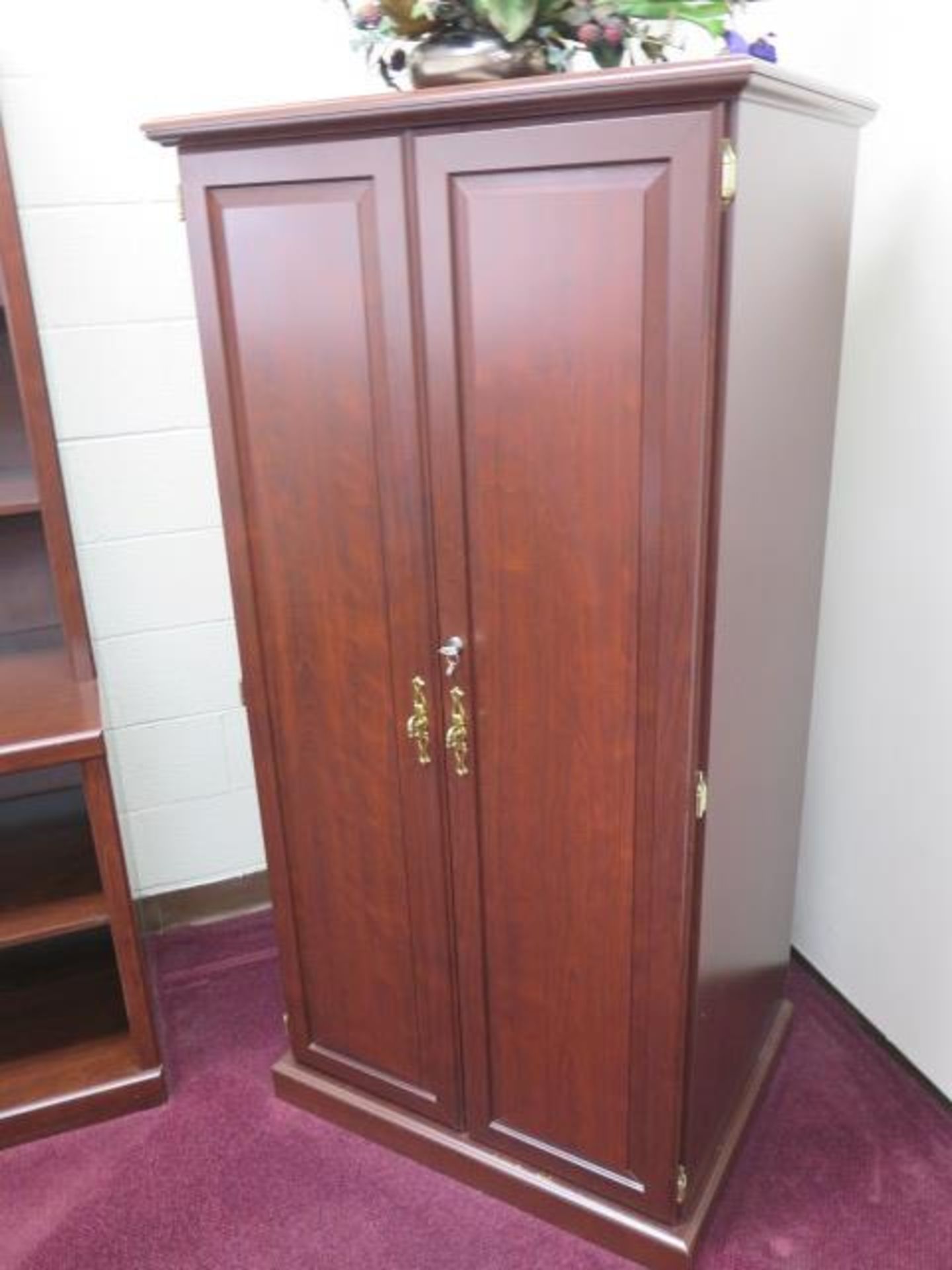 Execitive Desk, Credenza, Cabinet and File Cabinet (SOLD AS-IS - NO WARRANTY) - Image 3 of 5