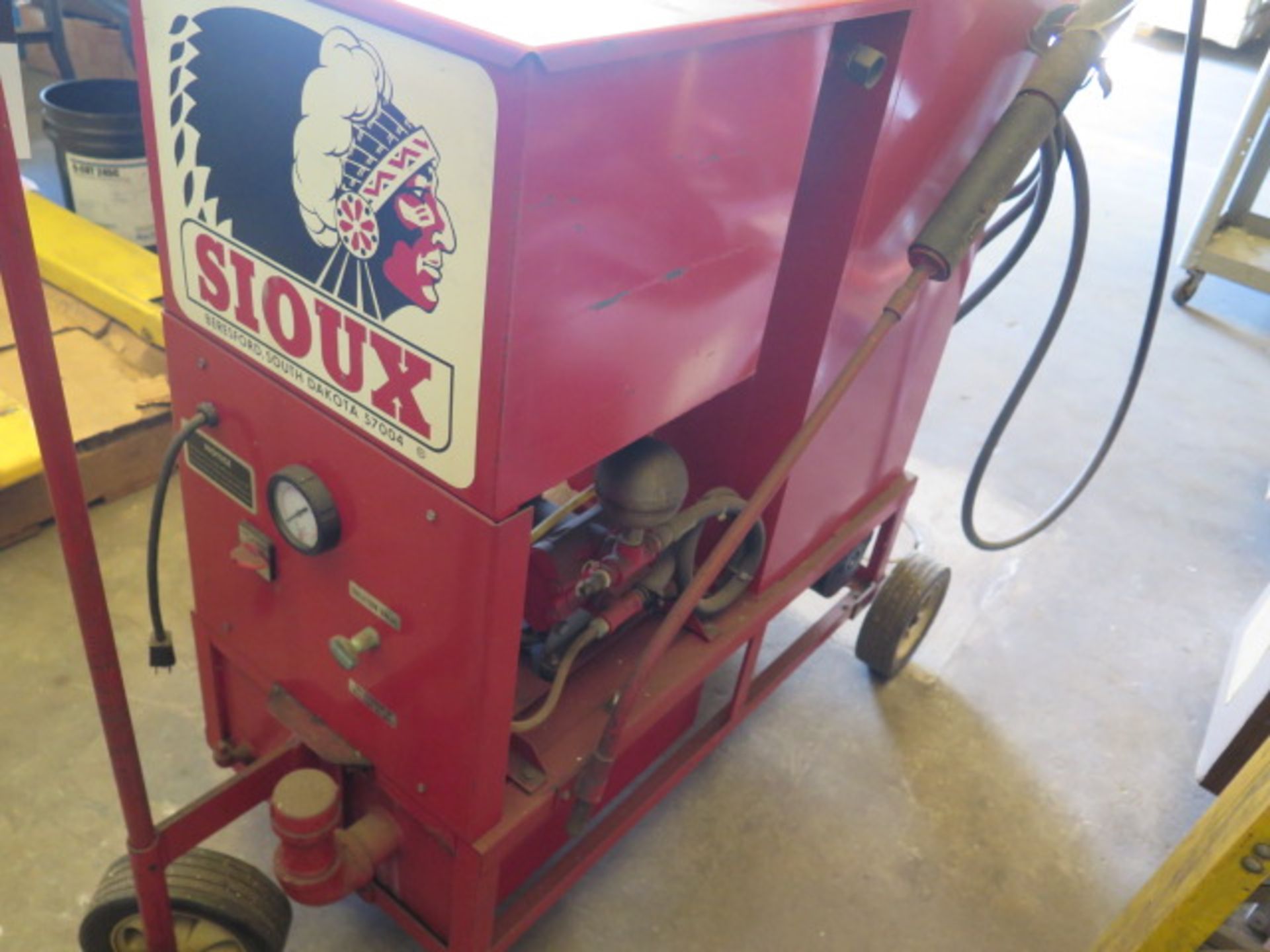 Sioux mdl. 106-BB Oil Fired Pressure Washer s/n 089054 (SOLD AS-IS - NO WARRANTY) - Image 3 of 8