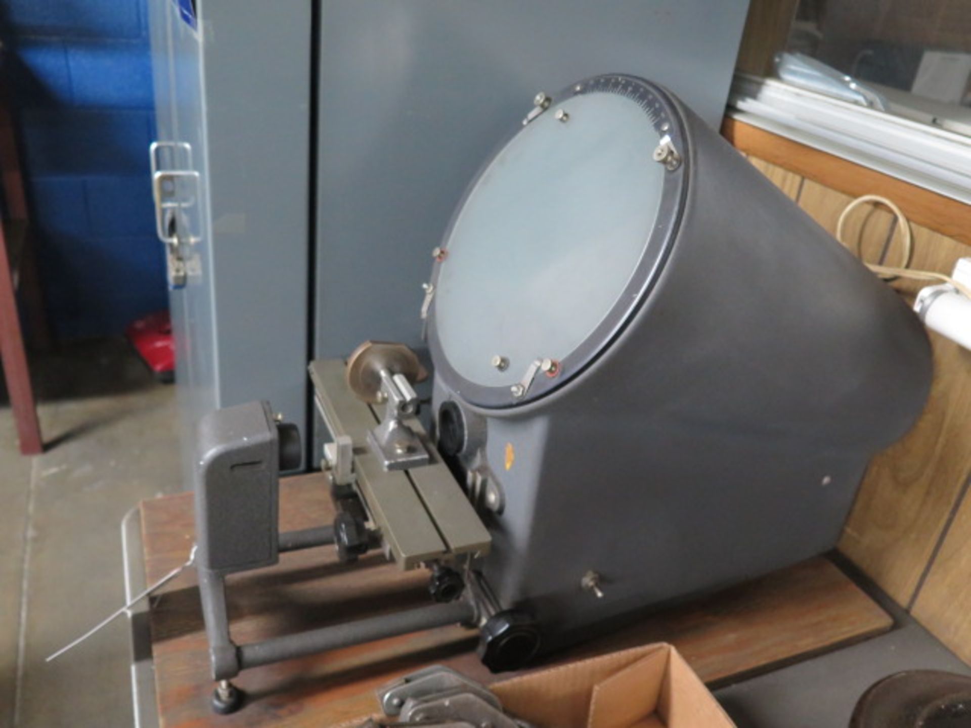 MicroVu 10” Table Model Optical Comparator (SOLD AS-IS - NO WARRANTY) - Image 2 of 5