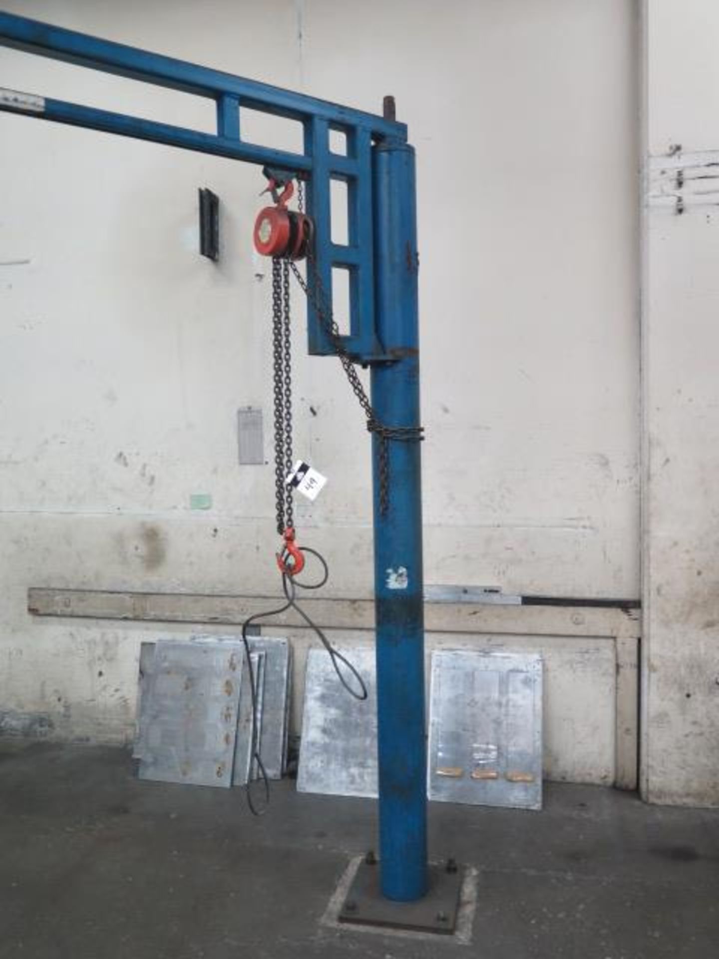 Gorbel 250 Lb Cap Floor Mounted Jib w/ Chain Hoist (SOLD AS-IS - NO WARRANTY) - Image 2 of 7