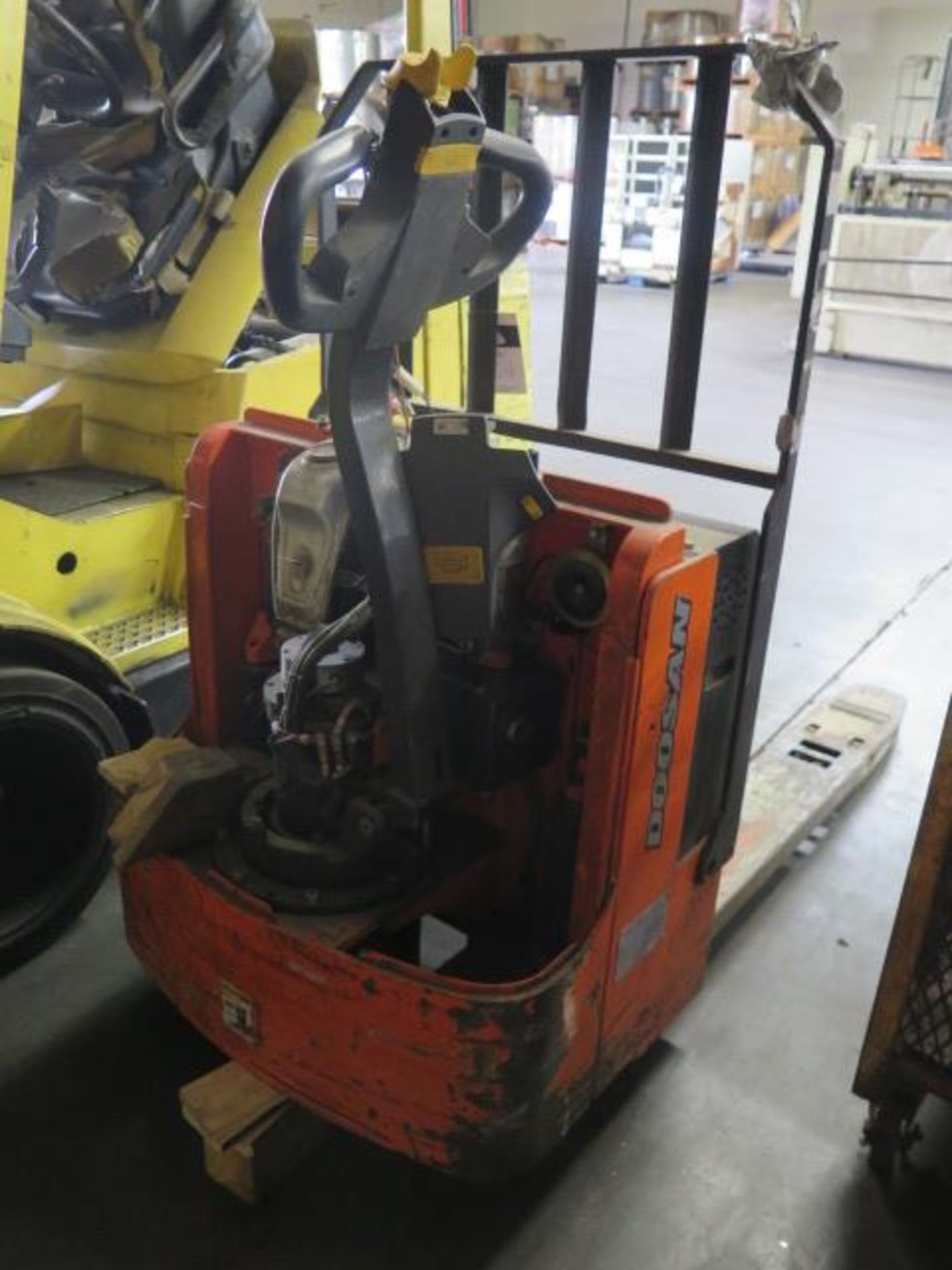 Doosan BW23S 4500 Lb Cap Electric Pallet Mover (NEEDS REPAIR) s/n RY13040358 24 Volt (SOLD AS-IS - - Image 2 of 8