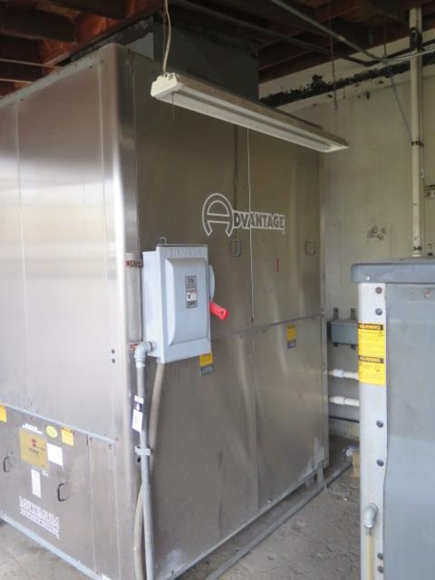 2004 Advantage MK-15A 41HB “Maximum” Process Chiller s/n 86848 w/ Digital Controls (SOLD AS-IS - - Image 2 of 6