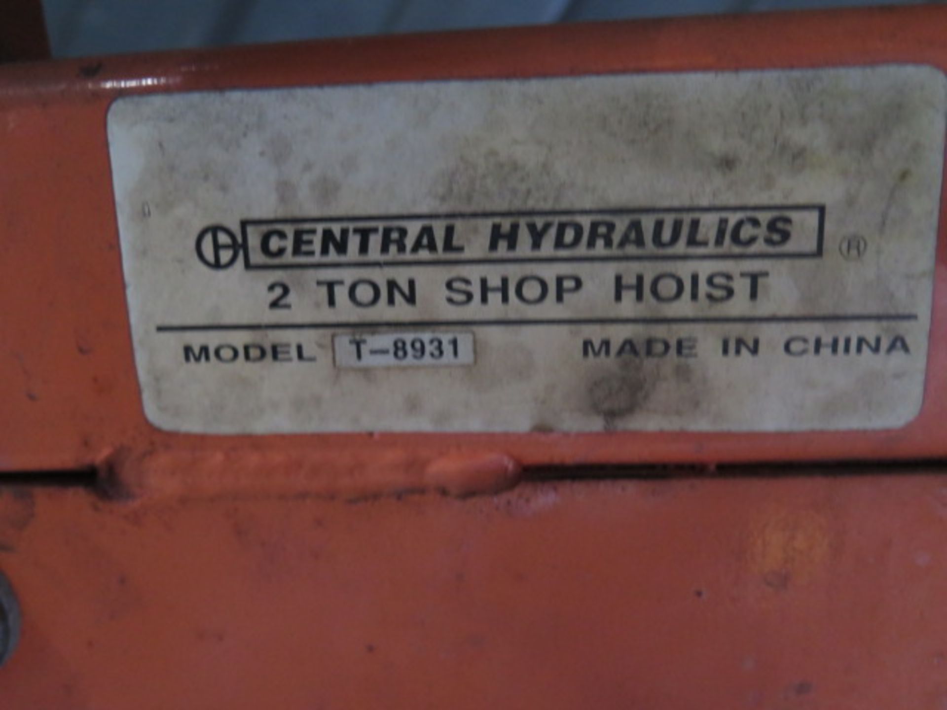 Central Hydraulics 2 Ton Hydraulic Engine Hoist (SOLD AS-IS - NO WARRANTY) - Image 5 of 5