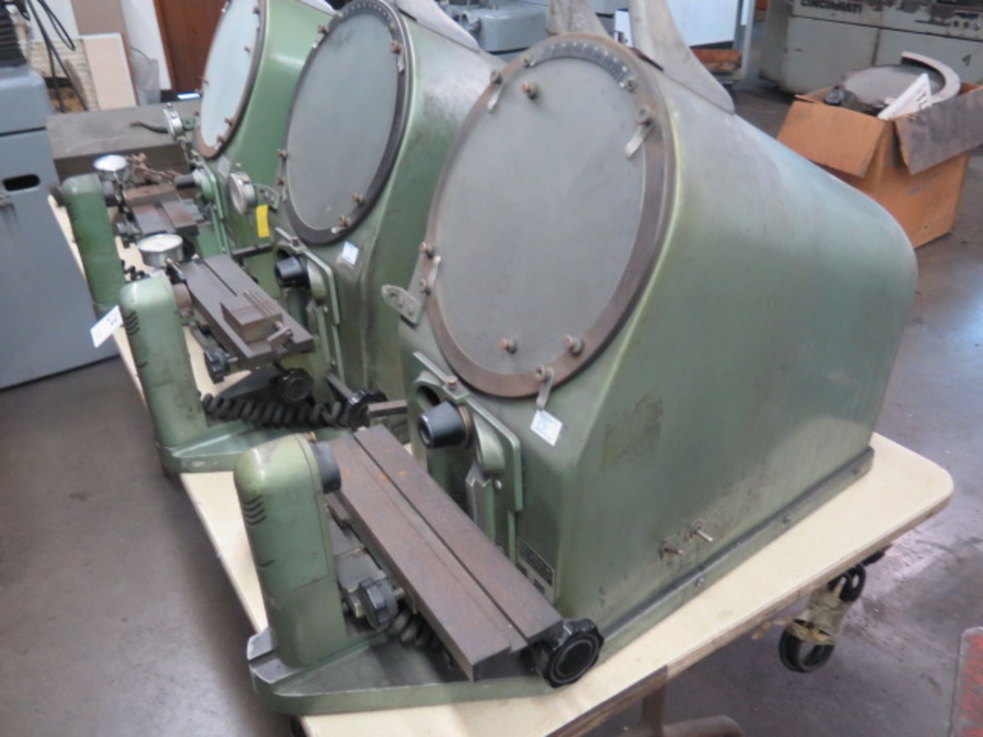 Pacific Gage Optical Comparator (SOLD AS-IS - NO WARRANTY) - Image 2 of 6