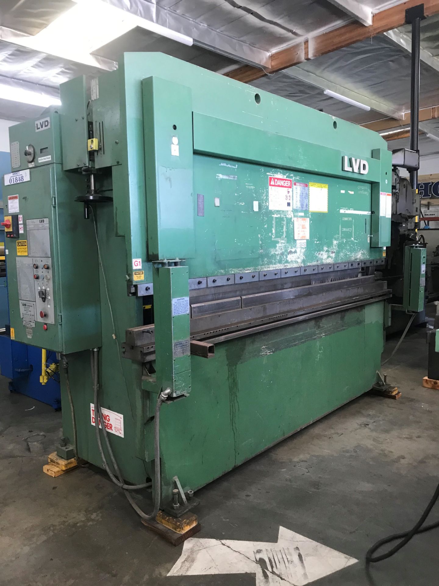 LVD 150JS10 150 Ton x 10’ CNC Hyd Press Brake s/n 15243 w/ Hurco Autobend 5C Controls, SOLD AS IS - Image 2 of 10