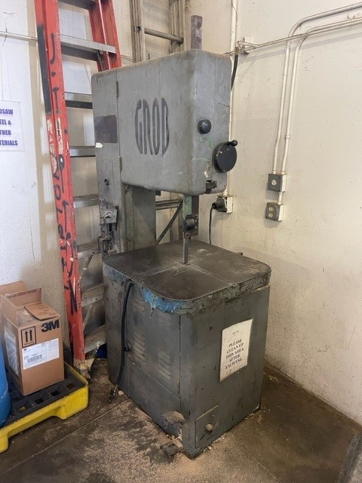 Grob NS-18 18” Vertical Band Saw s/n 2676 w/ Blade Welder, 24” x 24” Miter Table (SOLD AS-IS - NO