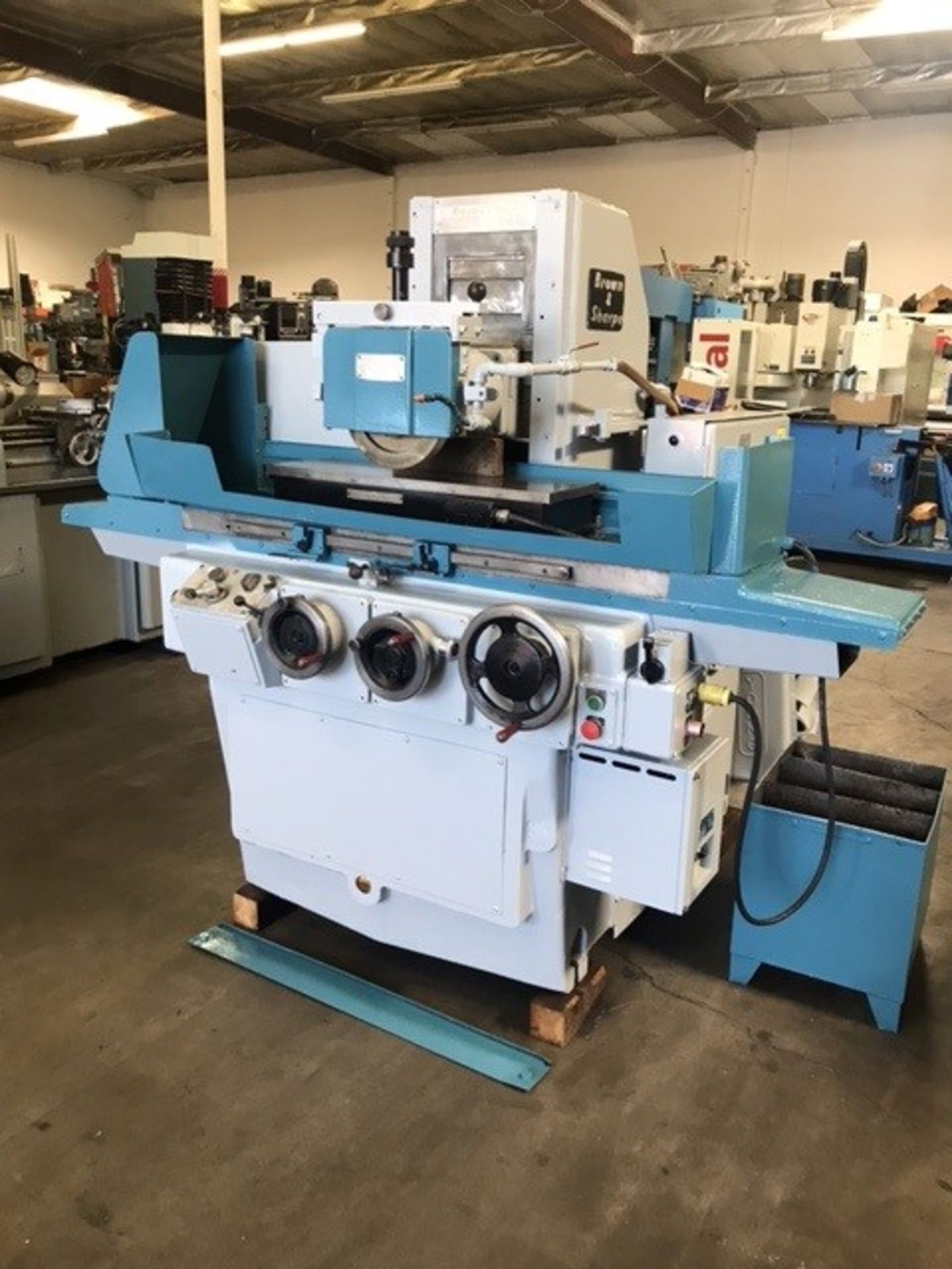 Brown & Sharpe 1030 Micromaster 10” x 30” Automatic Hydraulic Surface Grinder s/n SOLD AS IS - Image 2 of 11