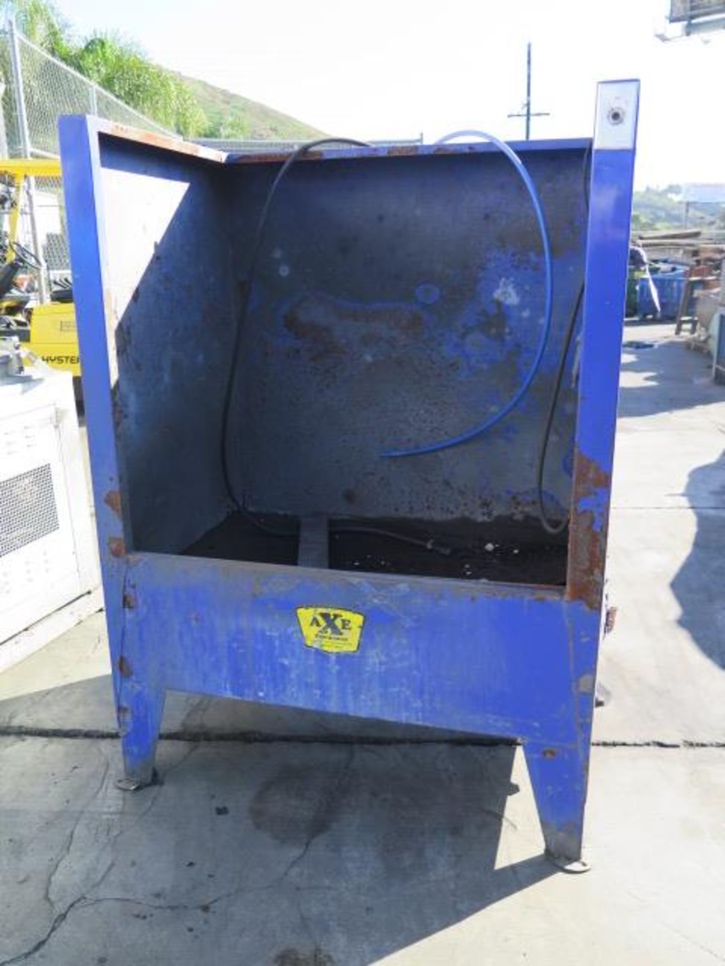 Axe Engine Washing Booth (SOLD AS-IS - NO WARRANTY)