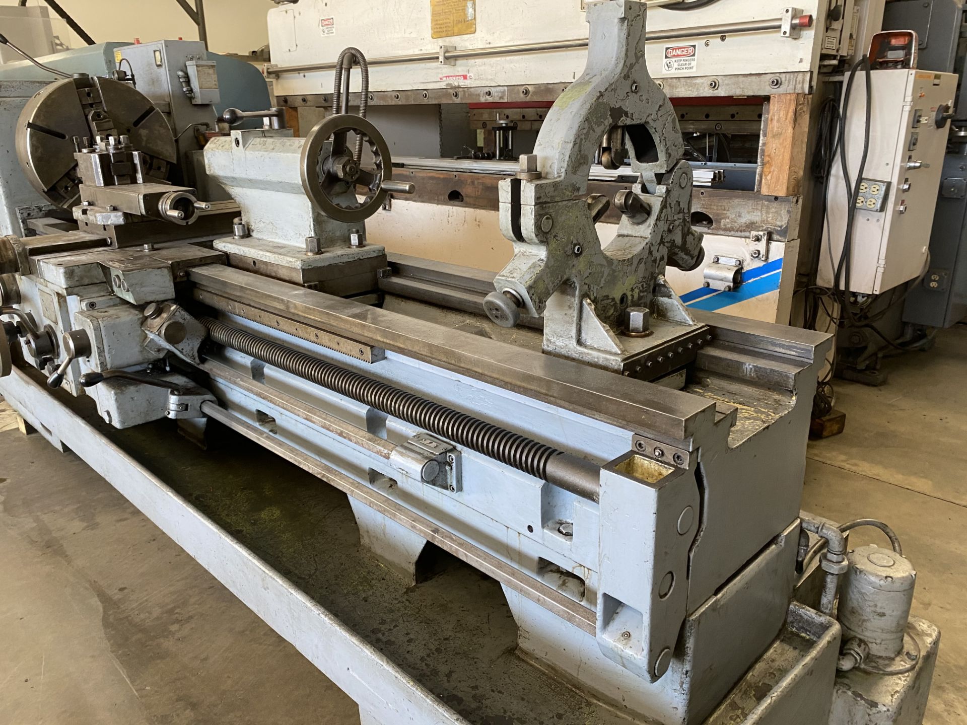 Saimp TU-60 24” x 80” Engine Lathe s/n 1096 w/ 24-1800 RPM, Inch/mm Threading, 3” SOLD AS IS - Image 7 of 10