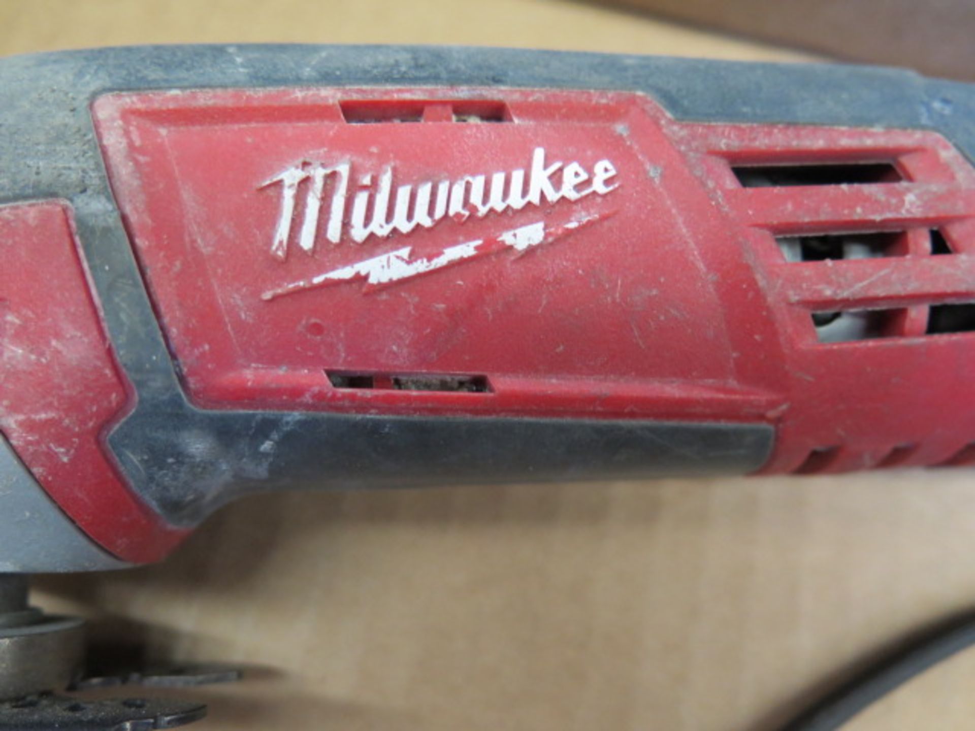 Milwaukee 12Volt Multi-Tool w/ Charger (SOLD AS-IS - NO WARRANTY) - Image 5 of 7
