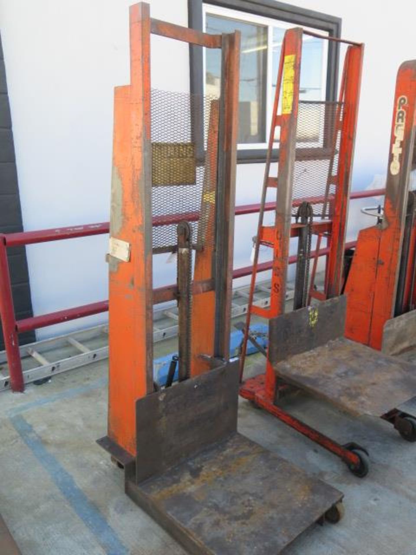 Economy 1000 Lb Cap Hudraulic Die Lift (SOLD AS-IS - NO WARRANTY) - Image 2 of 5