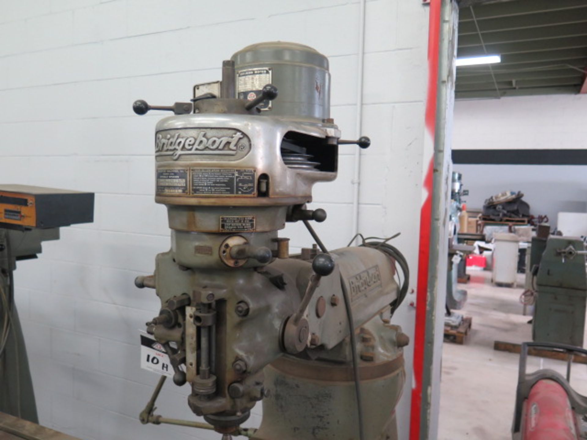 Bridgeport Mill s/n 81175 w/ 1Hp Motor, 80-2720 RPM, 8-Speeds, Power Feed,9" x 42" Table, SOLD AS IS - Image 3 of 7