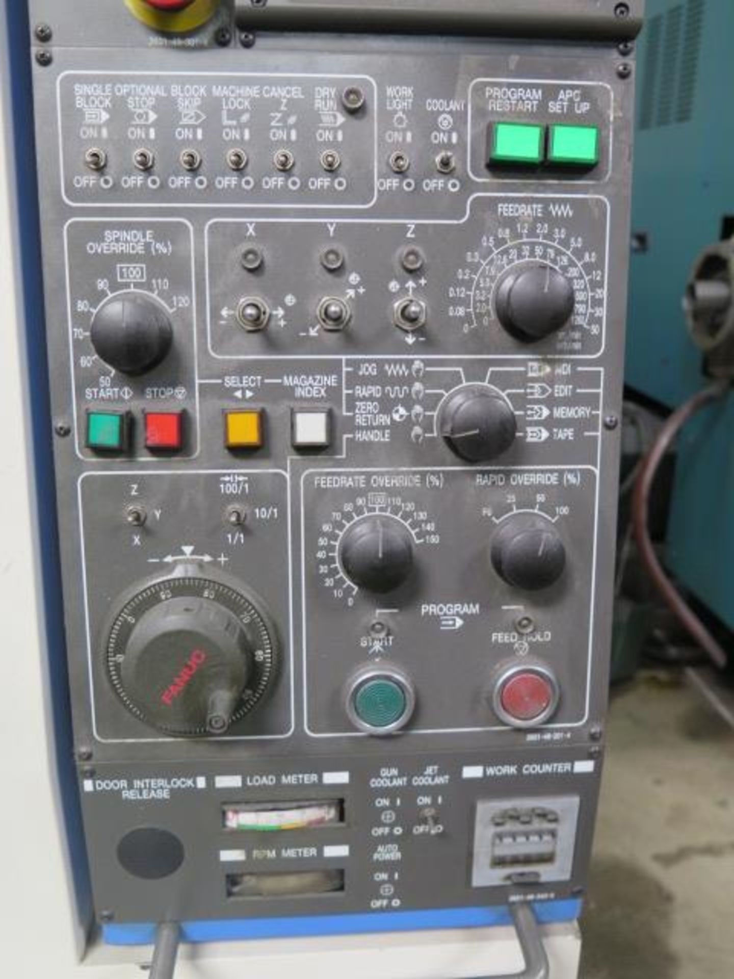 Kia KIA Center V25P 2-Pallet CNC VMC s/n KV25322 w/ Fanuc Series 0i-M, SOLD AS IS - Image 7 of 18