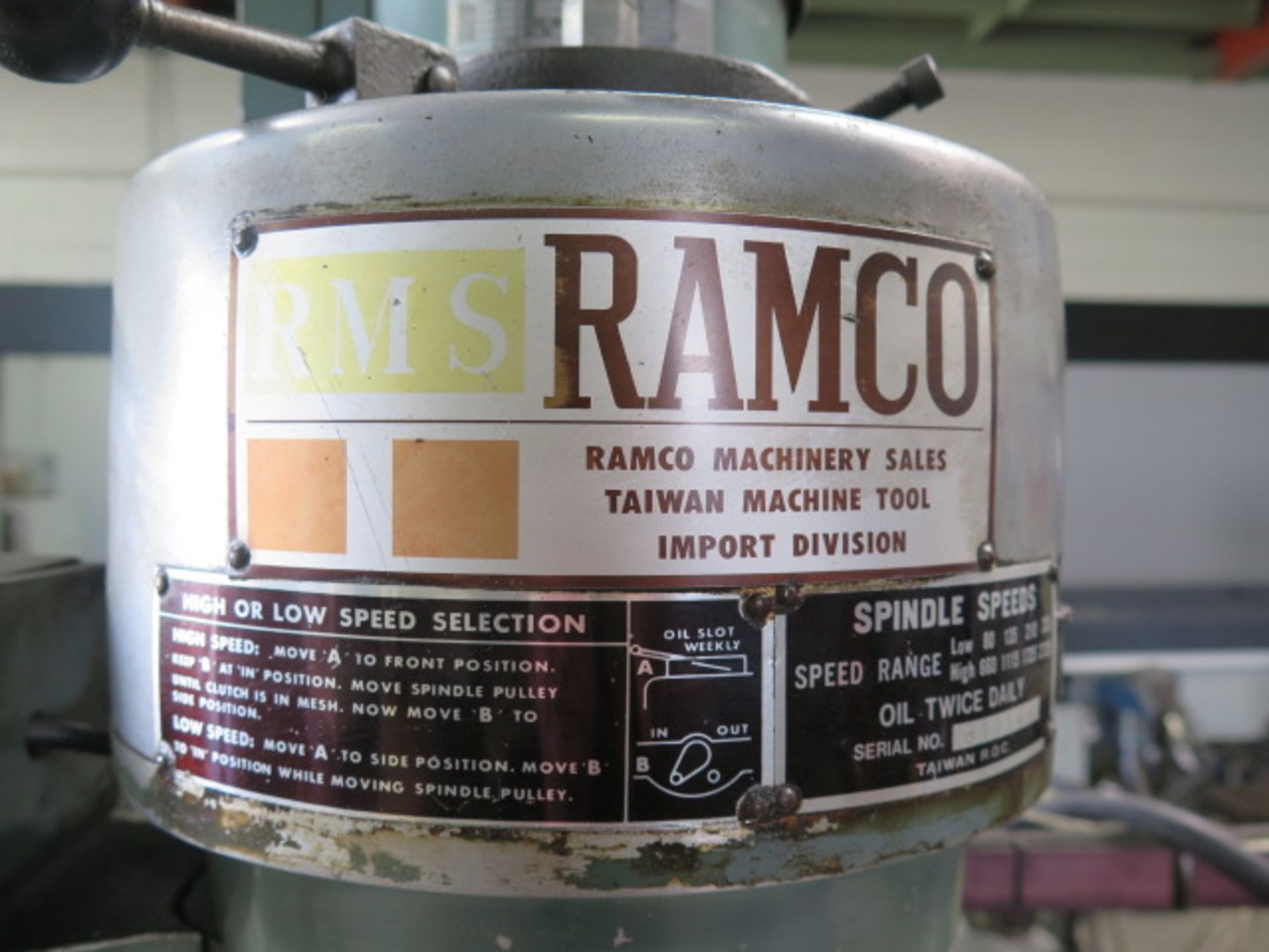 Ramco Vertical Mill s/n 811148 w/ Mitutoyo DRO, 2Hp Motor, 80-2720 RPM, 9" x 42" Table (SOLD AS-IS - - Image 3 of 14