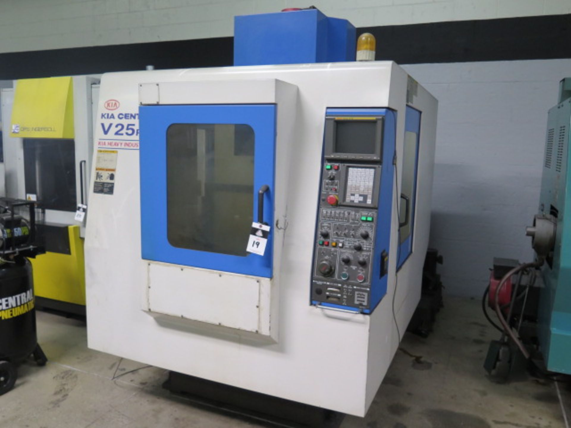 Kia KIA Center V25P 2-Pallet CNC VMC s/n KV25322 w/ Fanuc Series 0i-M, SOLD AS IS