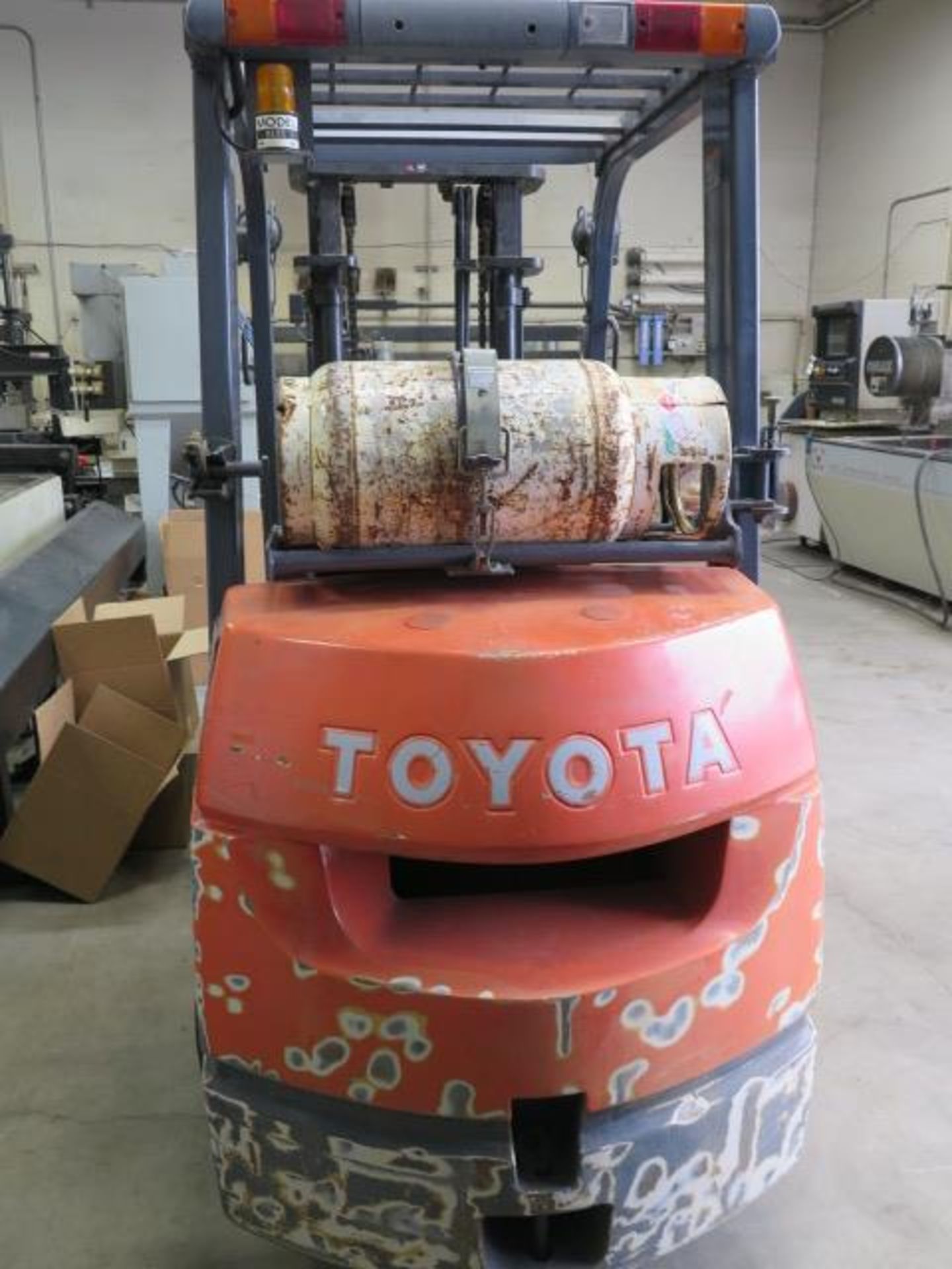 Toyota 7FCGU30 5600 Lb LPG Forklift s/n 63249 w/ 2-Stage, 131” Lift Height, Side Shift, SOLD AS IS - Image 6 of 14