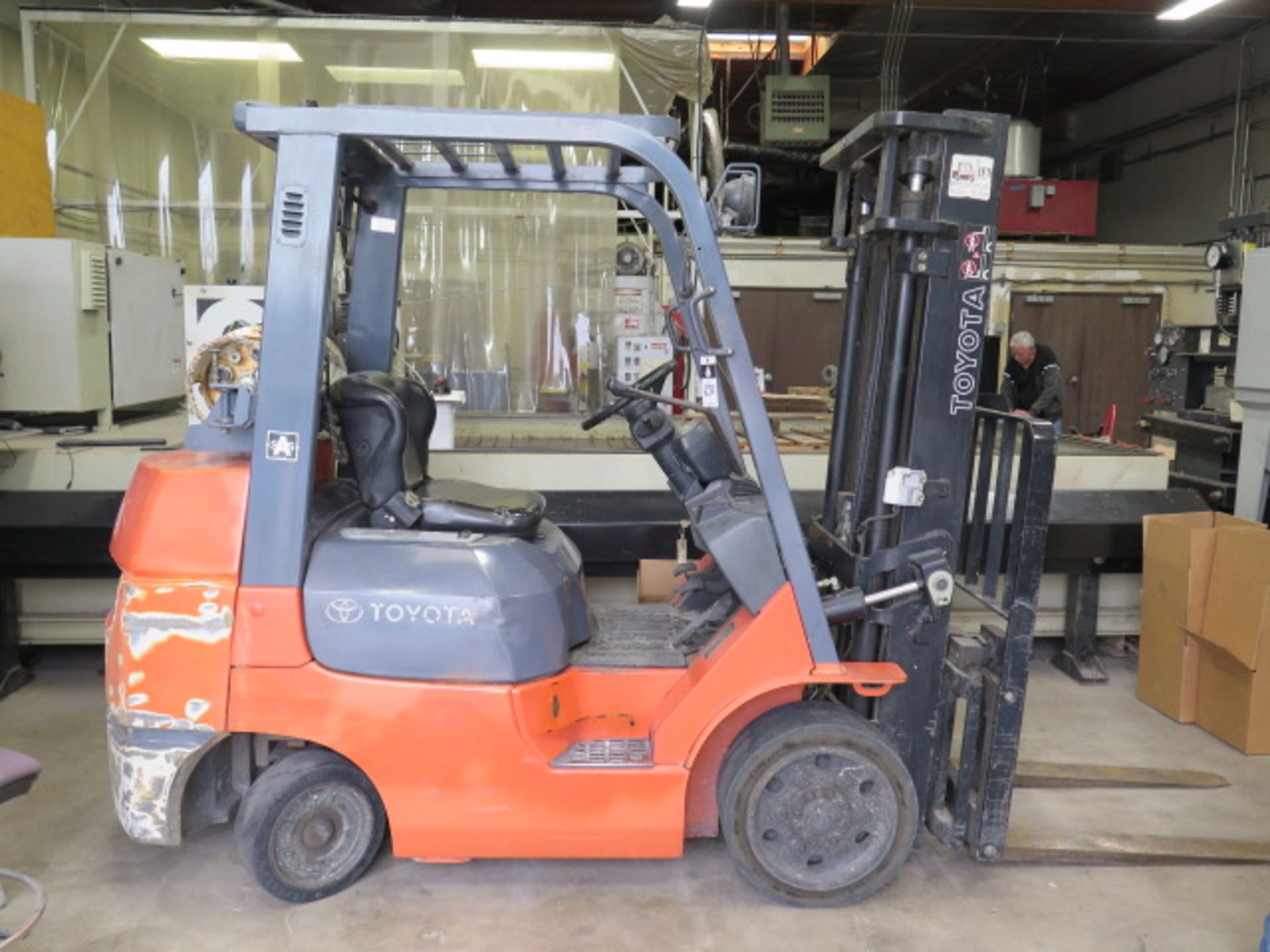 Toyota 7FCGU30 5600 Lb LPG Forklift s/n 63249 w/ 2-Stage, 131” Lift Height, Side Shift, SOLD AS IS