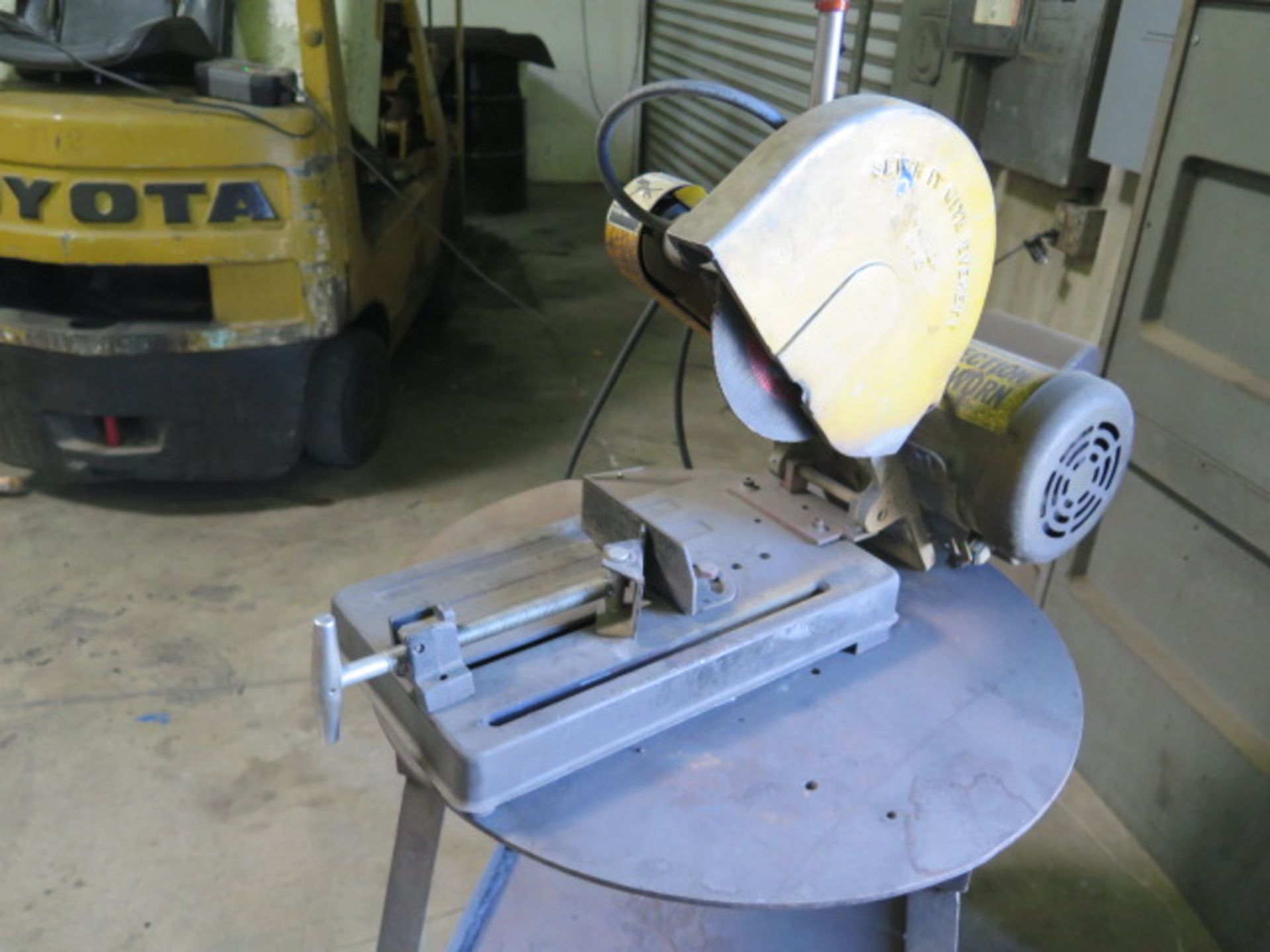 Everett Abrasive Cutoff Saw w/ Steel Table (SOLD AS-IS - NO WARRANTY)