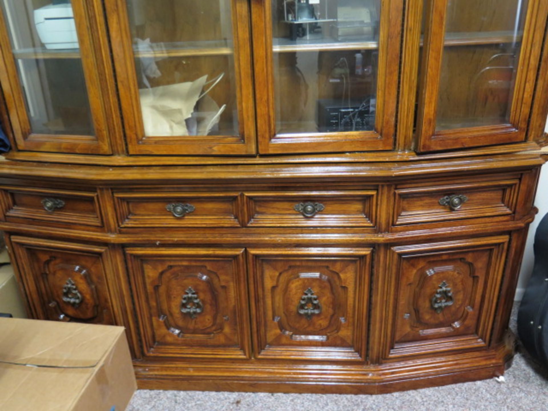 Hutch (SOLD AS-IS - NO WARRANTY) - Image 3 of 7