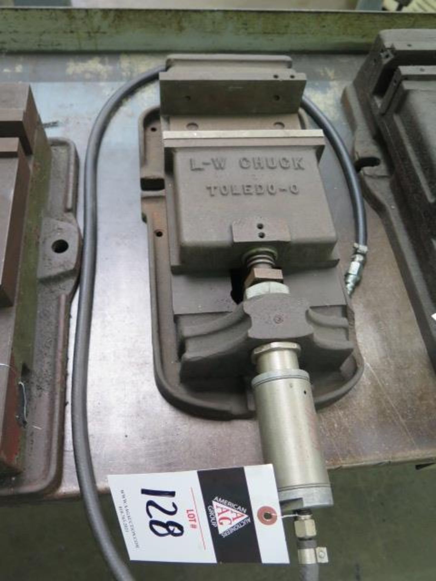 L-W 6" Pneumatic Vise (SOLD AS-IS - NO WARRANTY)