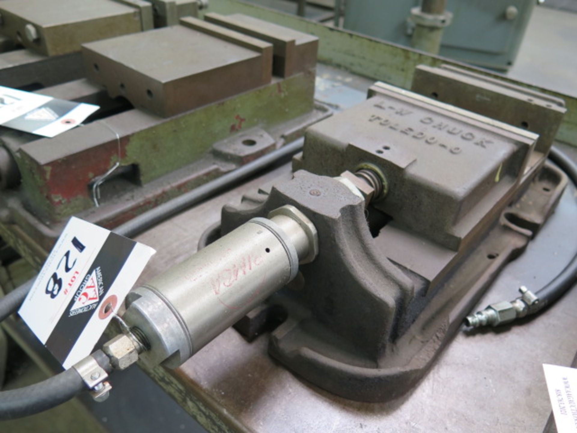 L-W 6" Pneumatic Vise (SOLD AS-IS - NO WARRANTY) - Image 3 of 4