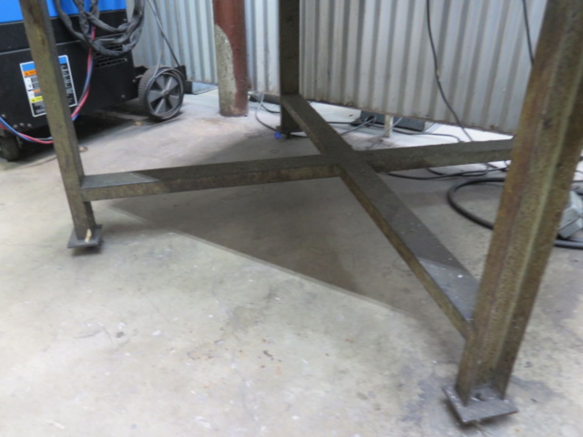 48” x 48” Steel Welding Table w/ Morgan 4” Bench Vise (SOLD AS-IS - NO WARRANTY) - Bild 6 aus 6