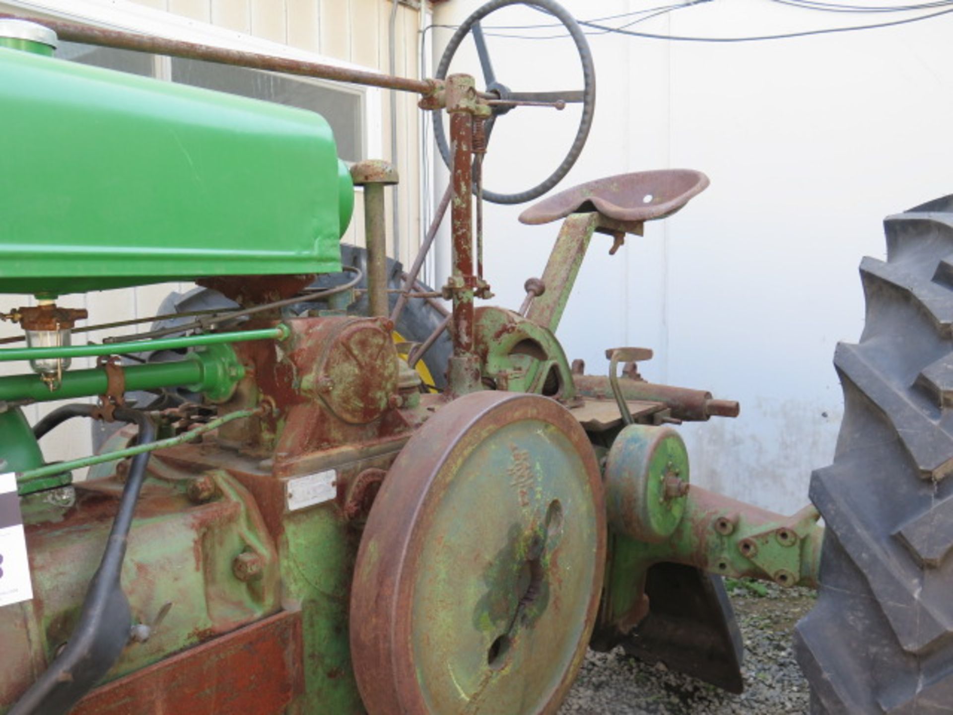 1937 John Deere mdl. G Tractor s/n 1115 Restoration Project with Many New Parts SOLD AS IS - Image 10 of 13