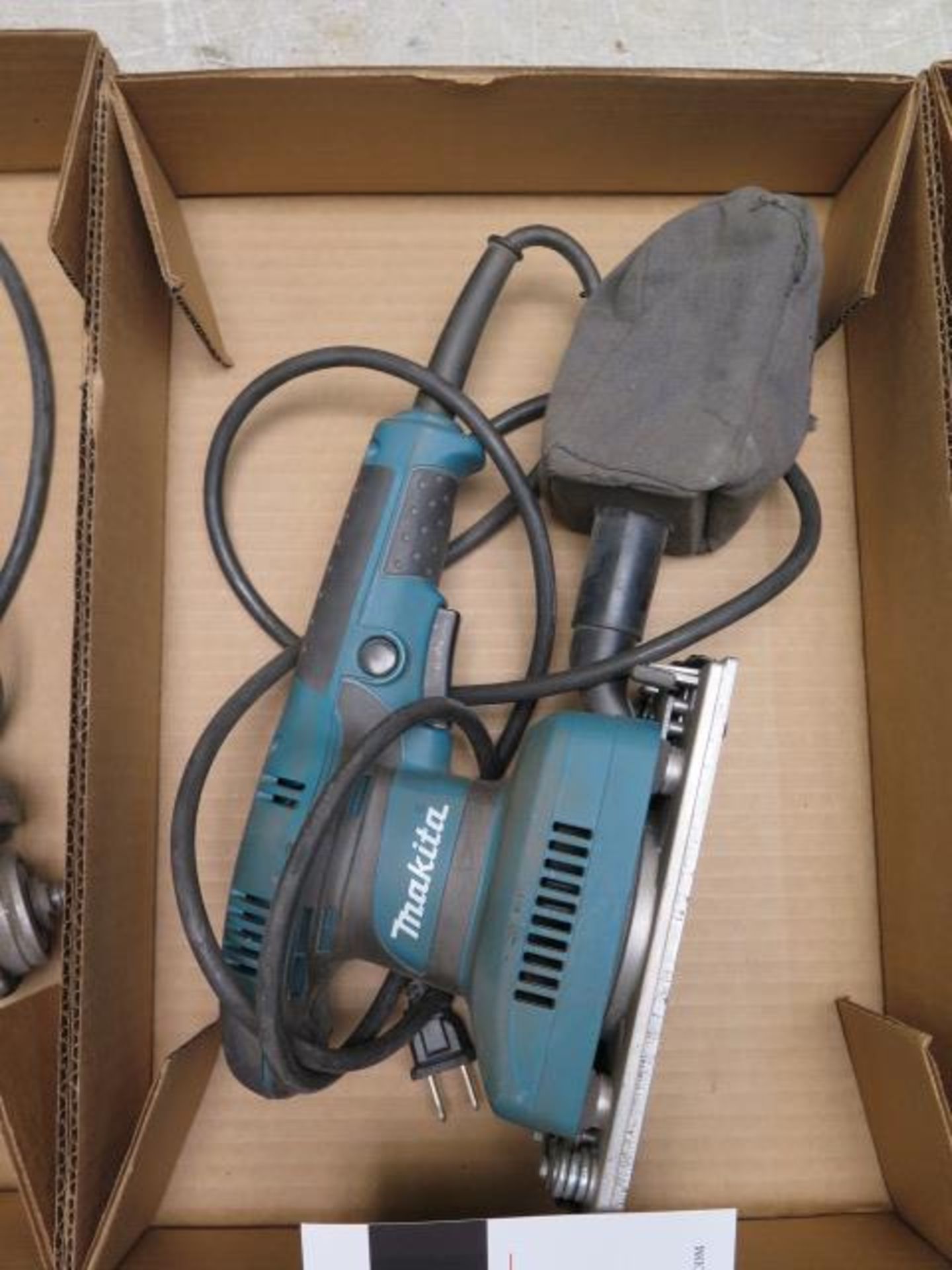 Makita Pad Sander (SOLD AS-IS - NO WARRANTY) - Bild 2 aus 5