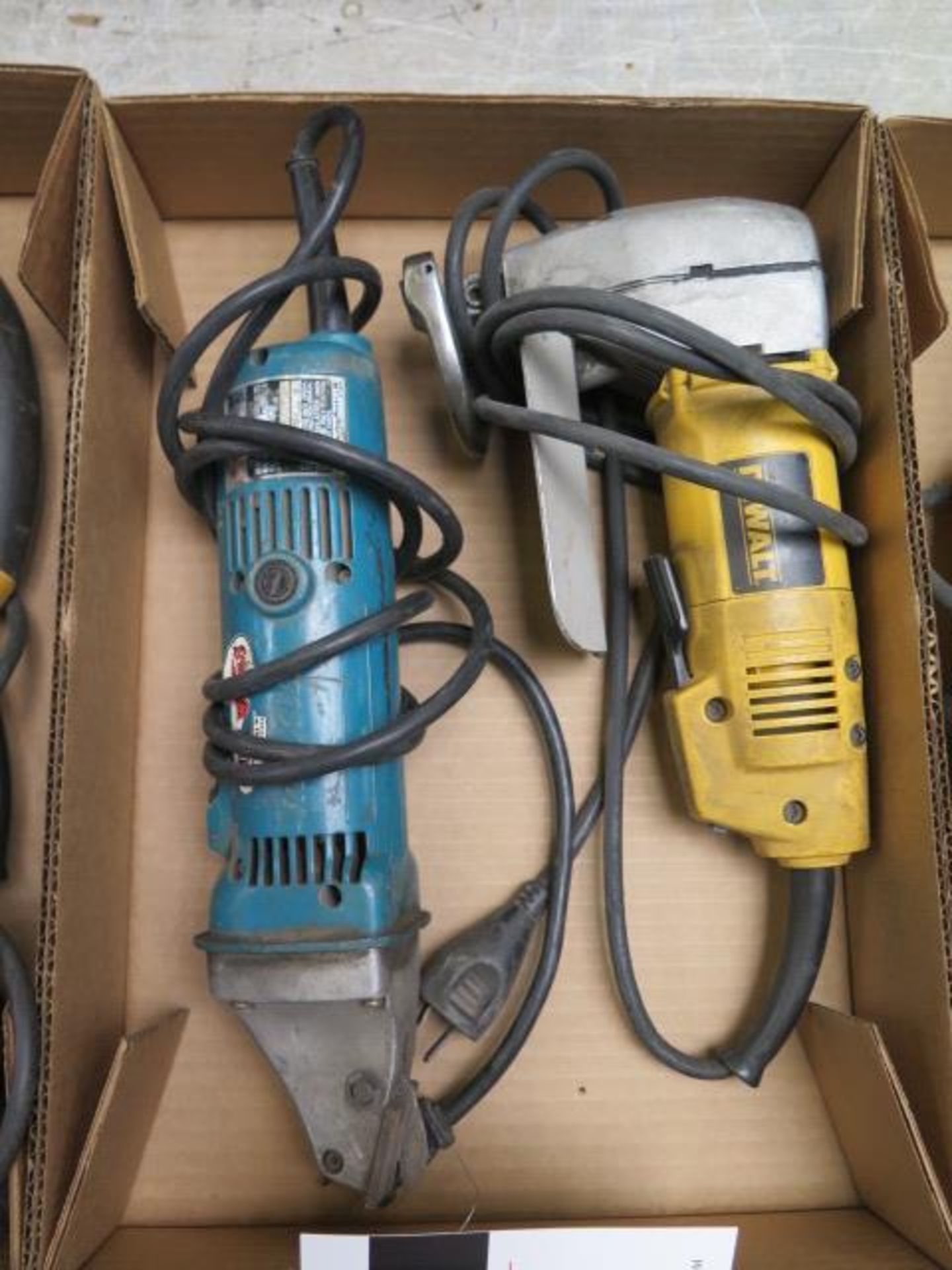 DeWalt and Makita Power Shears (2) (SOLD AS-IS - NO WARRANTY) - Bild 2 aus 8