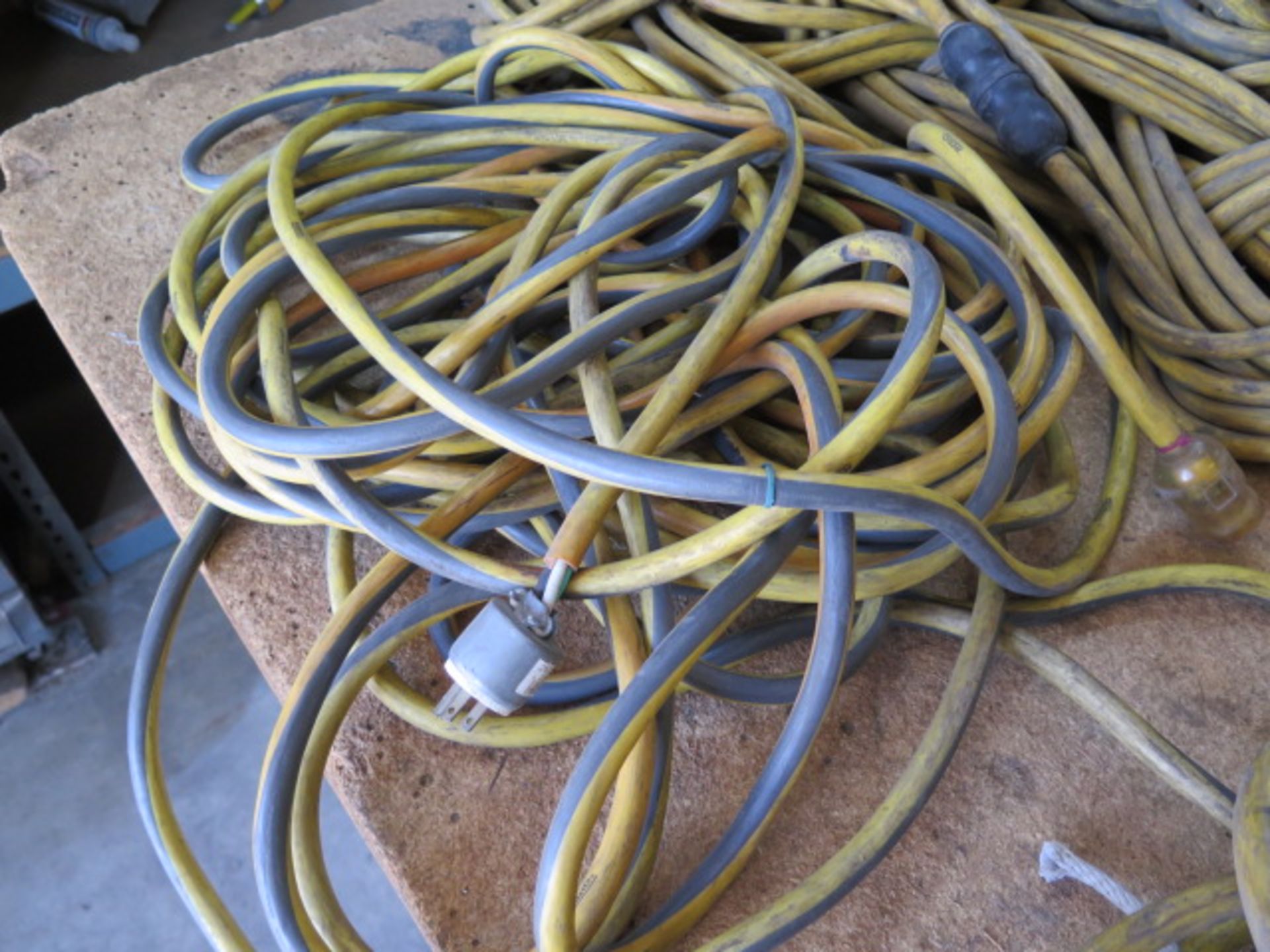 Extension Cords and Pig-Tails (SOLD AS-IS - NO WARRANTY) - Image 3 of 7