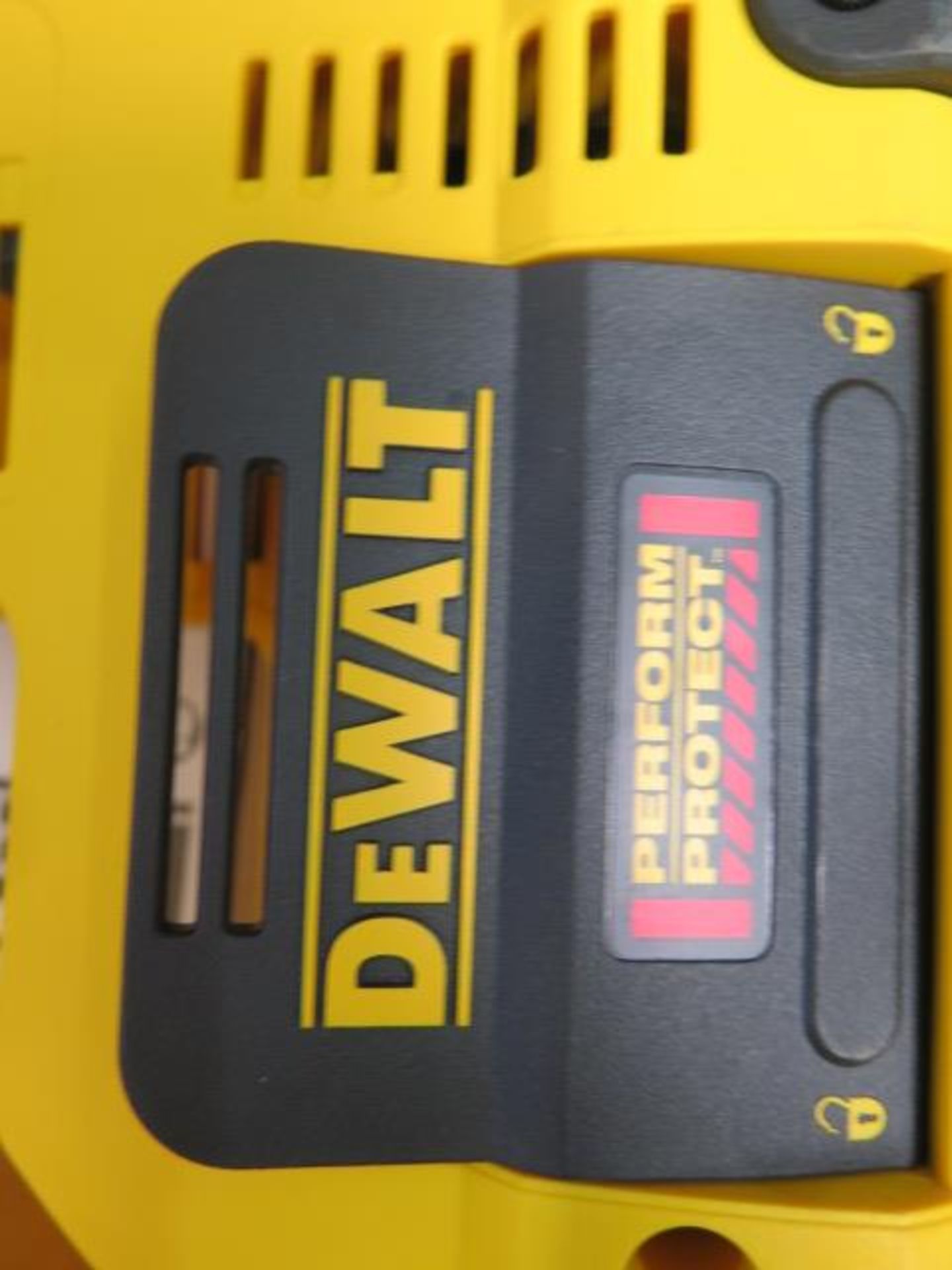 DeWalt DWH303DH Dust Extractors (2) (SOLD AS-IS - NO WARRANTY) - Image 6 of 7